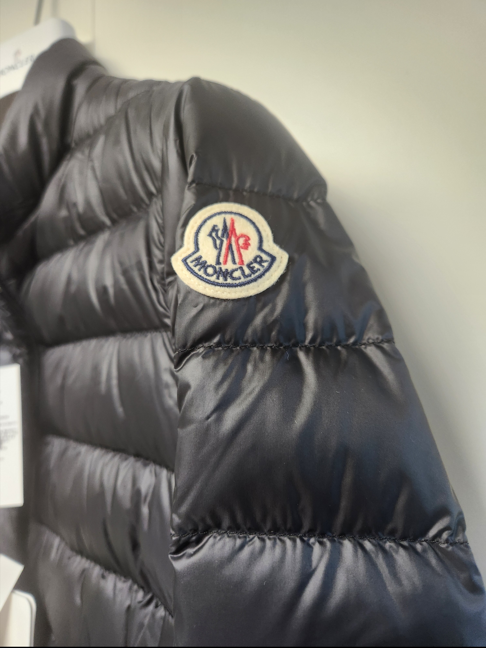 (W) Moncler Lans Short Down Jacket Black - 23SS 착용 스타일 - 2