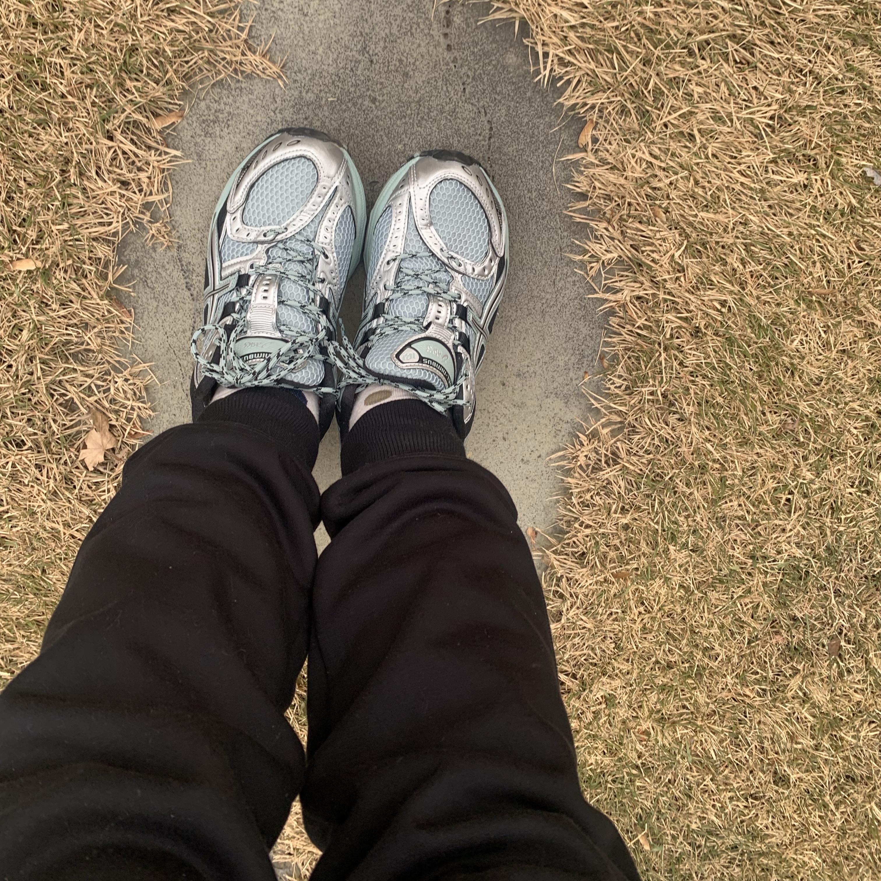 Asics Gel-Nimbus 10.1 Ocean Haze Pure Silver 착용 스타일