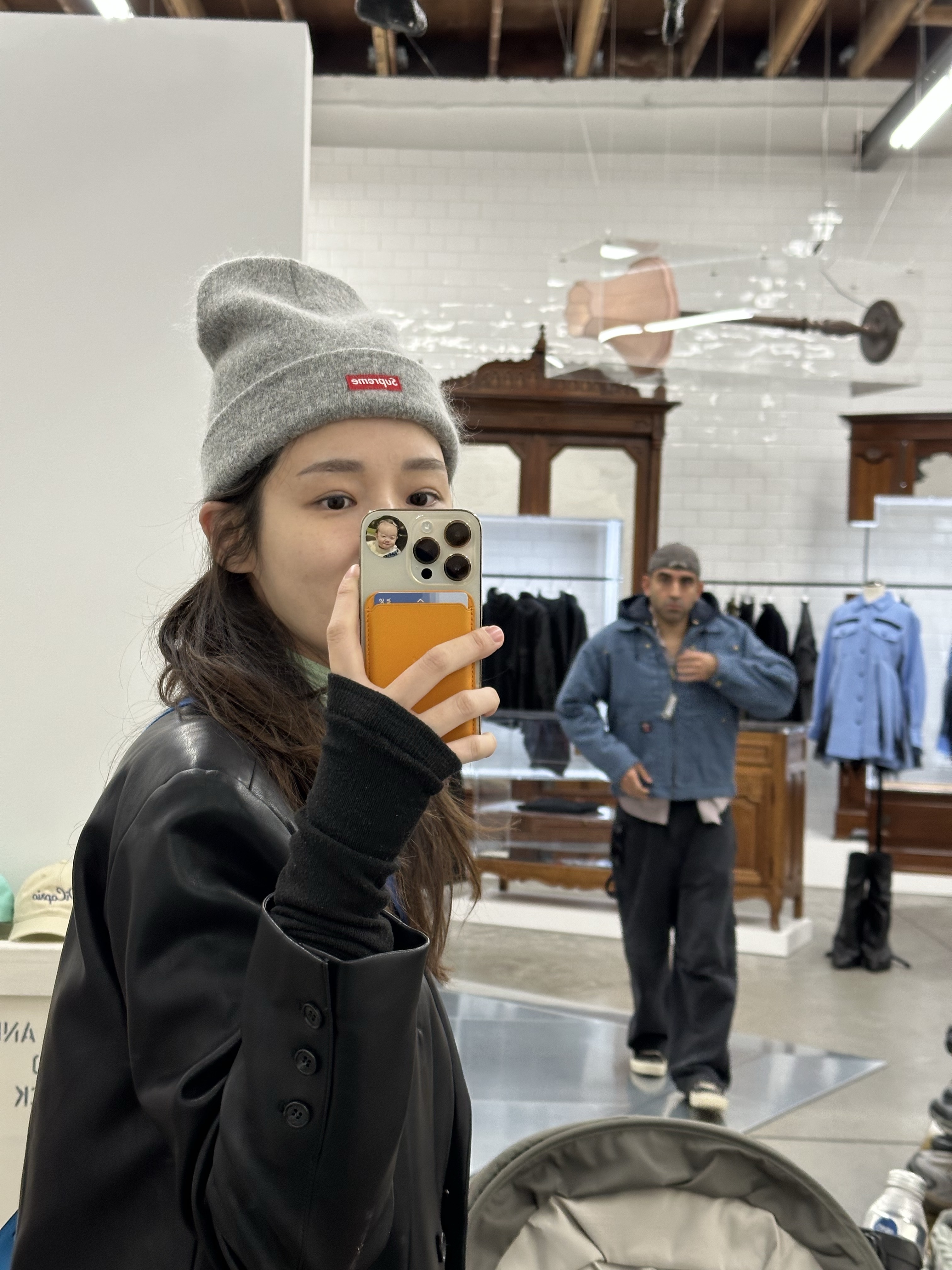 Supreme Mohair Beanie Heather Grey - 24FW 착용 스타일 - 2