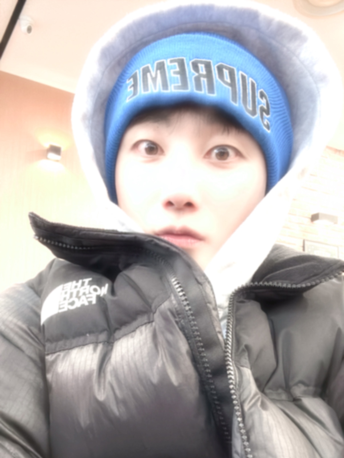 Supreme Slant Beanie Blue - 23FW, IAB Studio Hoodie Light Gray 착용 스타일 - 4