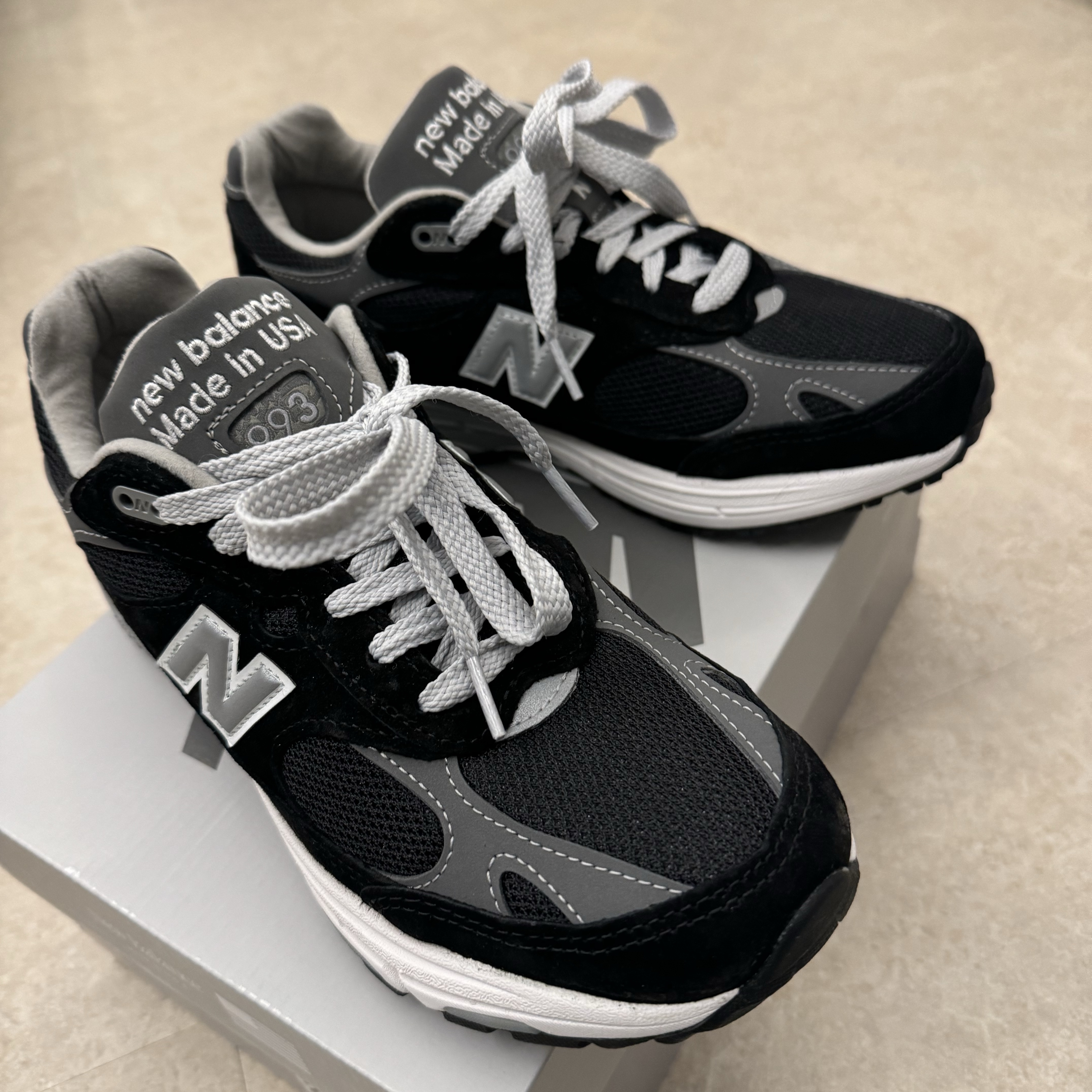 New Balance 993 Made in USA Black - D Standard 착용 스타일