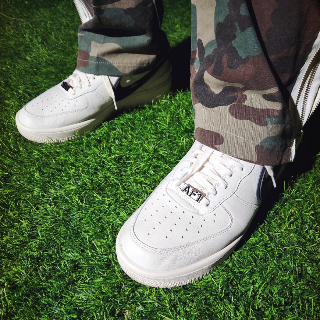 Stussy Low Profile Basic Washed Strapback Yam, Nike x Ambush Air Force 1 Low SP Phantom 착용 스타일 - 5