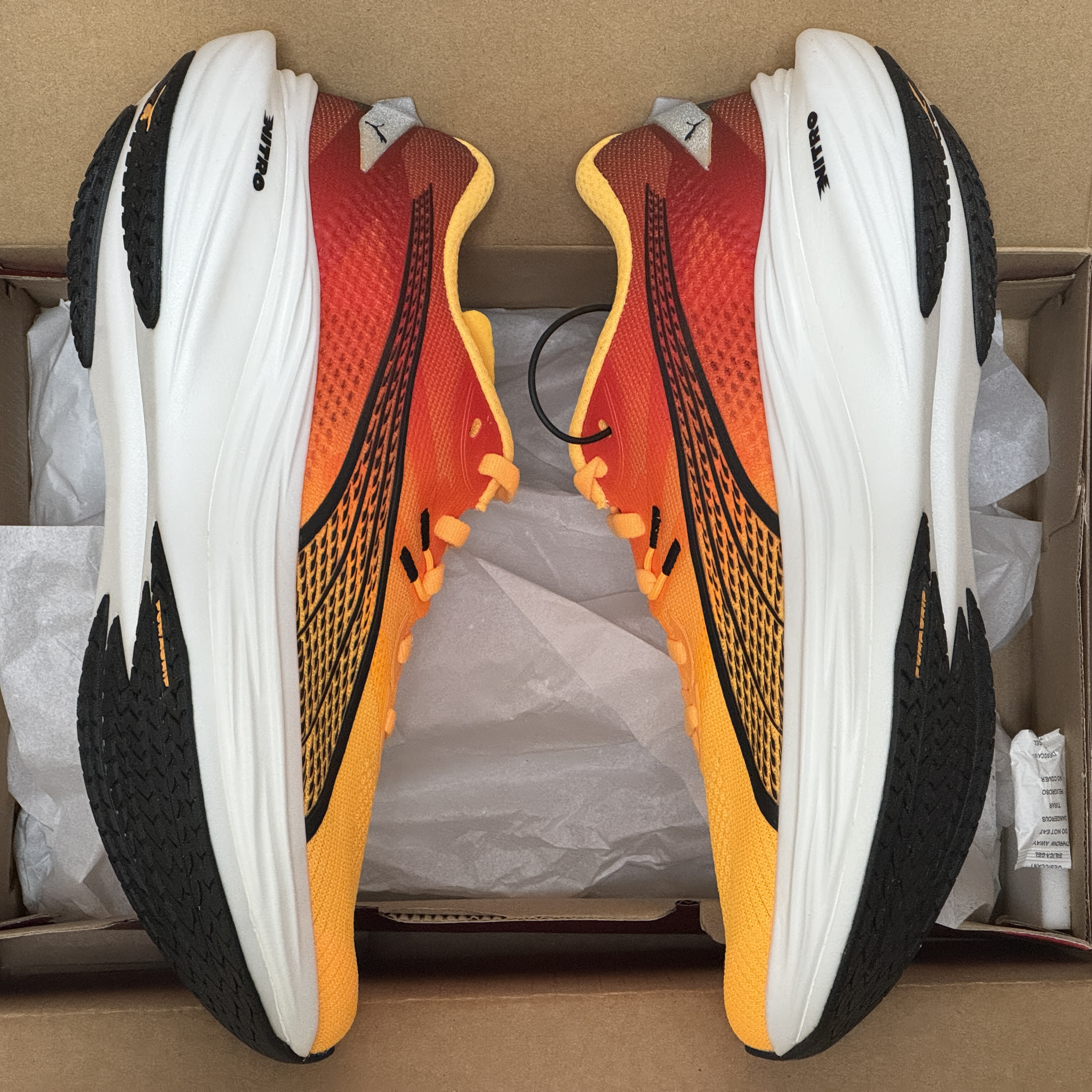 Puma Deviate Nitro 3 Fade Sun Stream Sunset Glow 착용 스타일 - 2