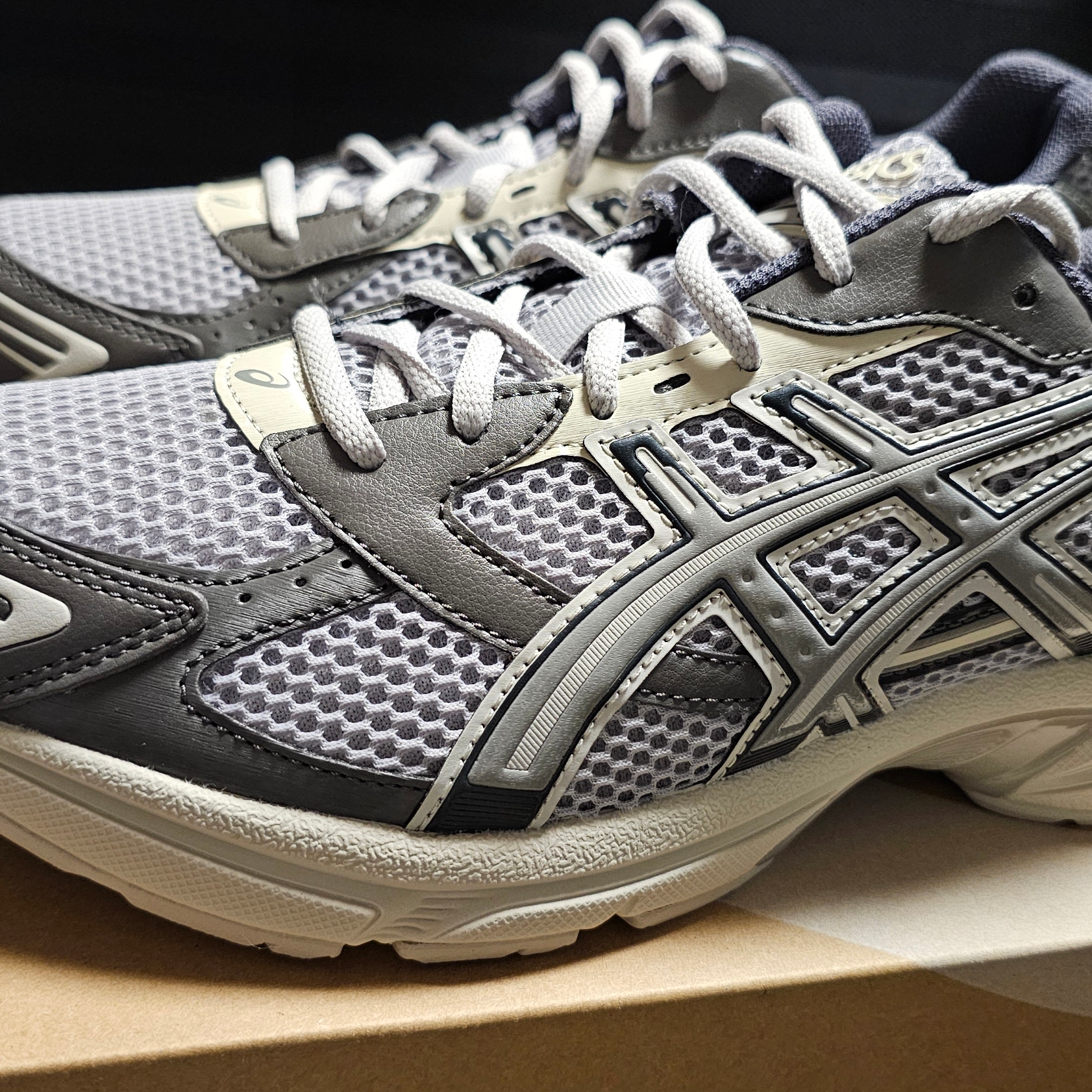 Asics Gel-1130 Oyster Grey Clay Grey 착용 스타일