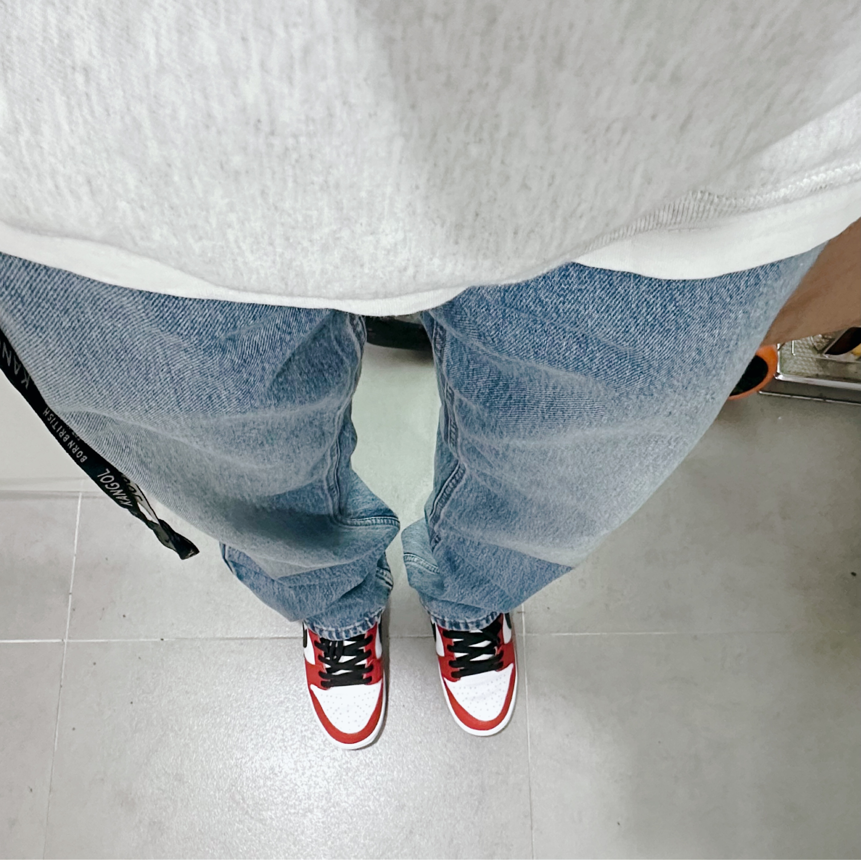 Supreme Box Logo Hooded Sweatshirt Ash Grey - 23FW, Nike SB Dunk Low Pro Chicago 착용 스타일 - 2