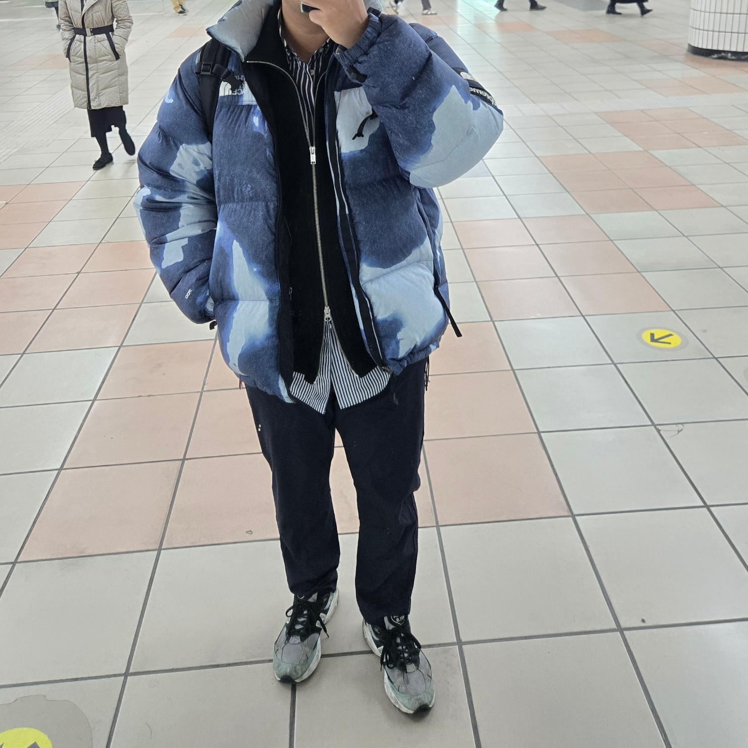 New Balance 991.9 Made in UK Light Tidepool, Supreme x The North Face Bleached Denim Print Nuptse Jacket Indigo - 21FW 착용 스타일