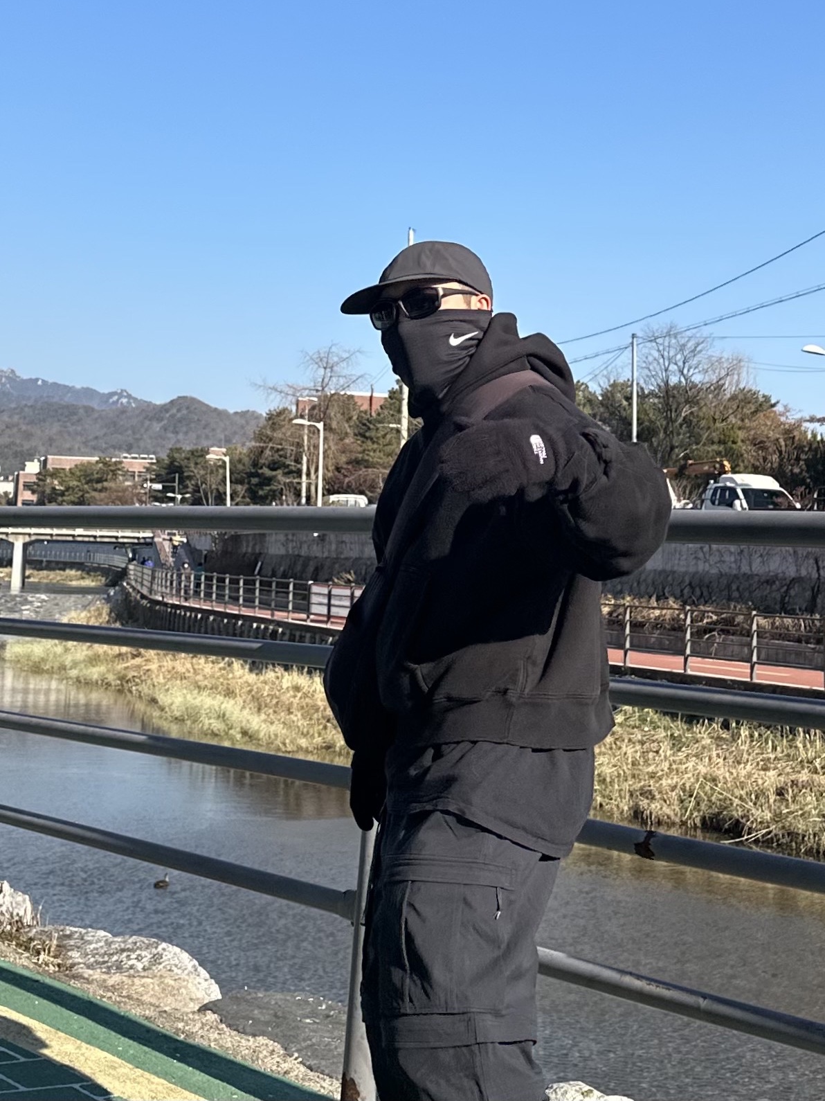 Asics Unlimited Gel-Kayano 14 Carrier Grey Black, Nike ACG Smith Summit Cargo Pants Black Anthracite - Asia 착용 스타일 - 3