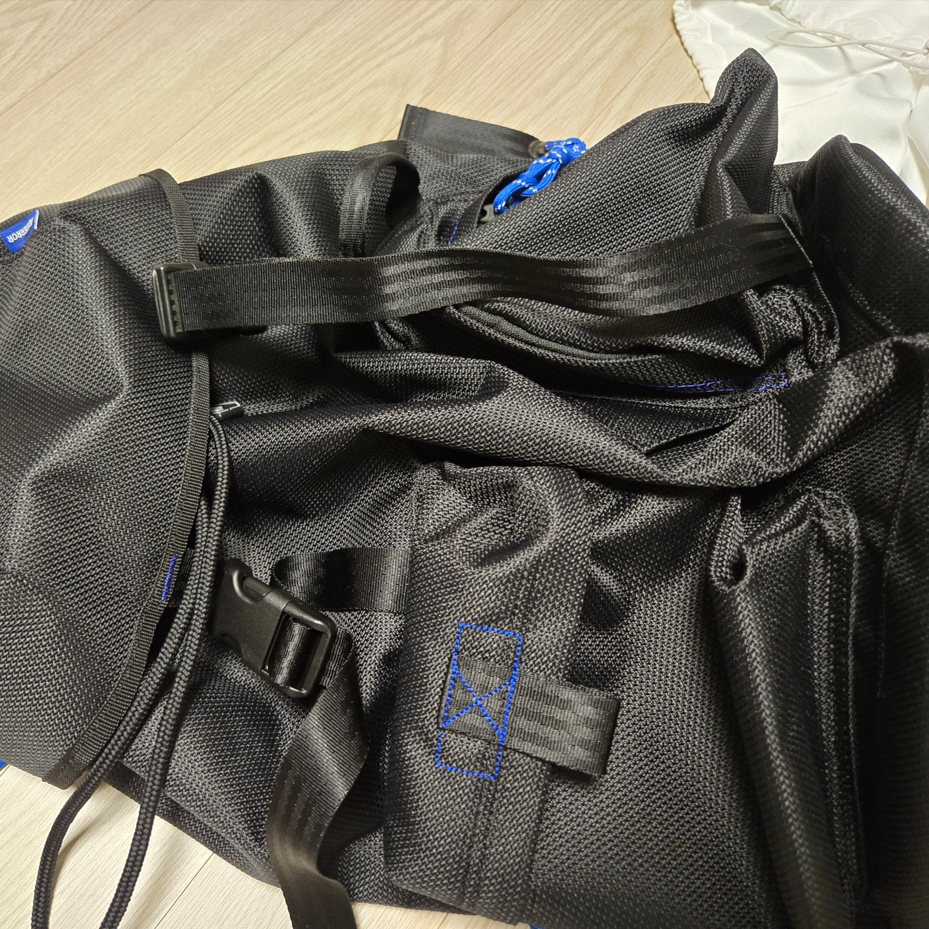 Ader Error Acy Product 121 Rucksack Noir 착용 스타일