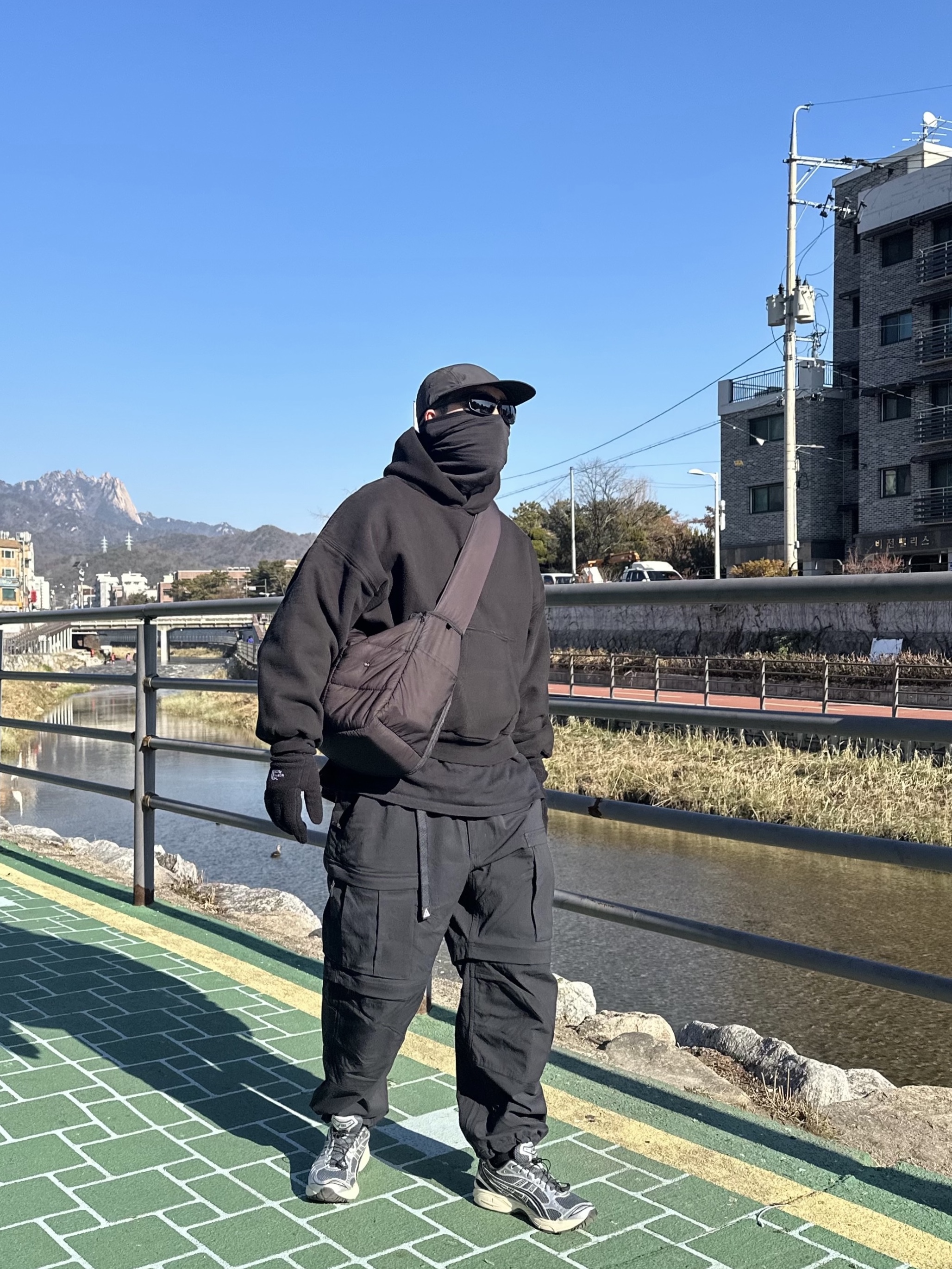 Asics Unlimited Gel-Kayano 14 Carrier Grey Black, Nike ACG Smith Summit Cargo Pants Black Anthracite - Asia 착용 스타일 - 1