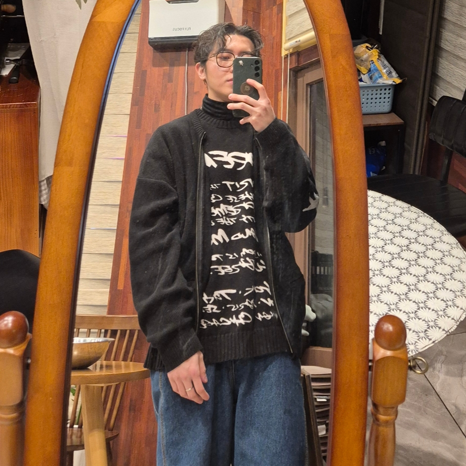 Supreme Futura Sweater Black - 24SS 착용 스타일