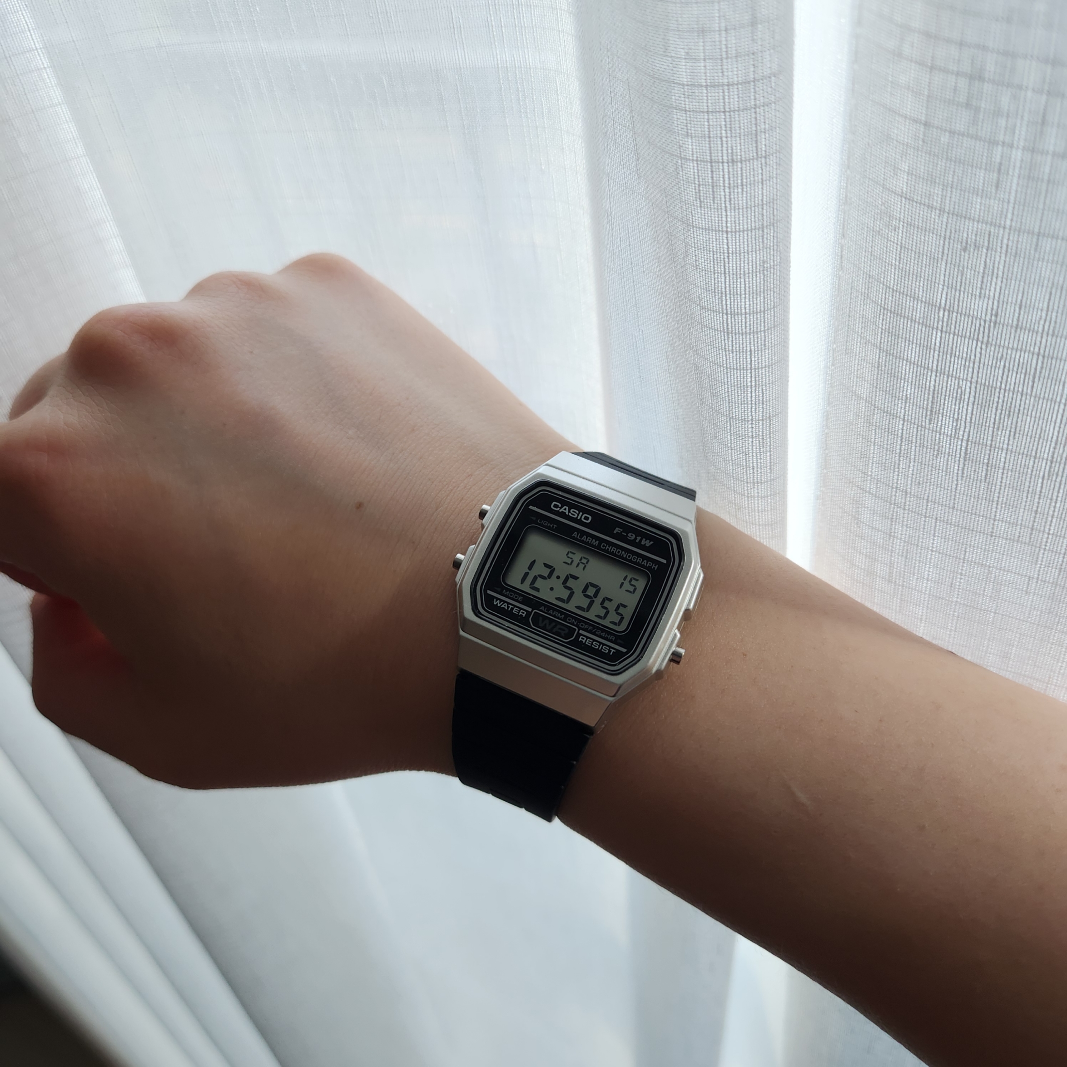 Casio F-91WM-7 착용 스타일