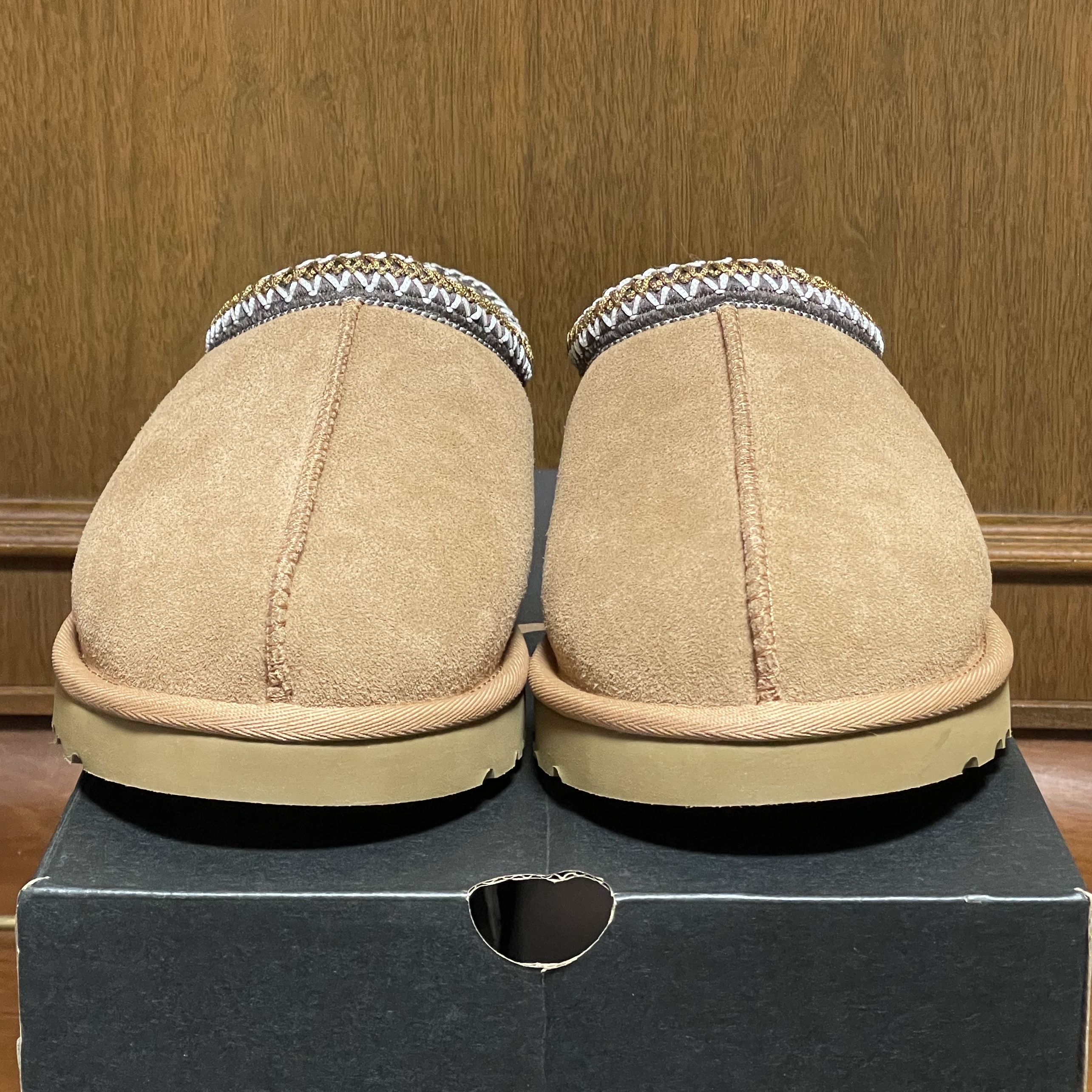 UGG Tasman Slipper Chestnut 착용 스타일 - 3