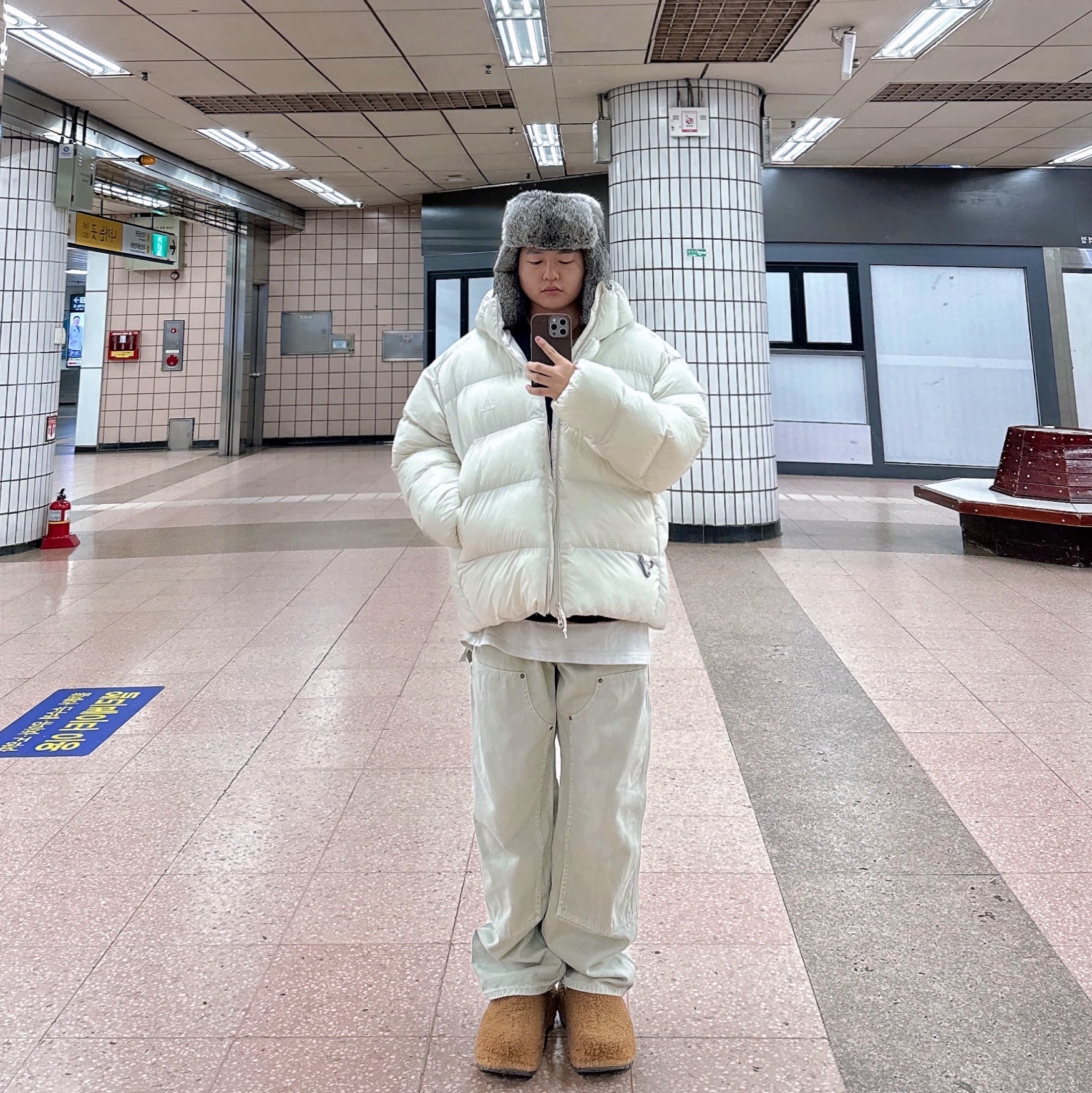 Crocs x Lil Nas X Mega Crush Clog Black Brown, Nike ACG Therma-Fit ADV Lunar Lake Loose Hooded Jacket Light Orewood Brown - Asia 착용 스타일