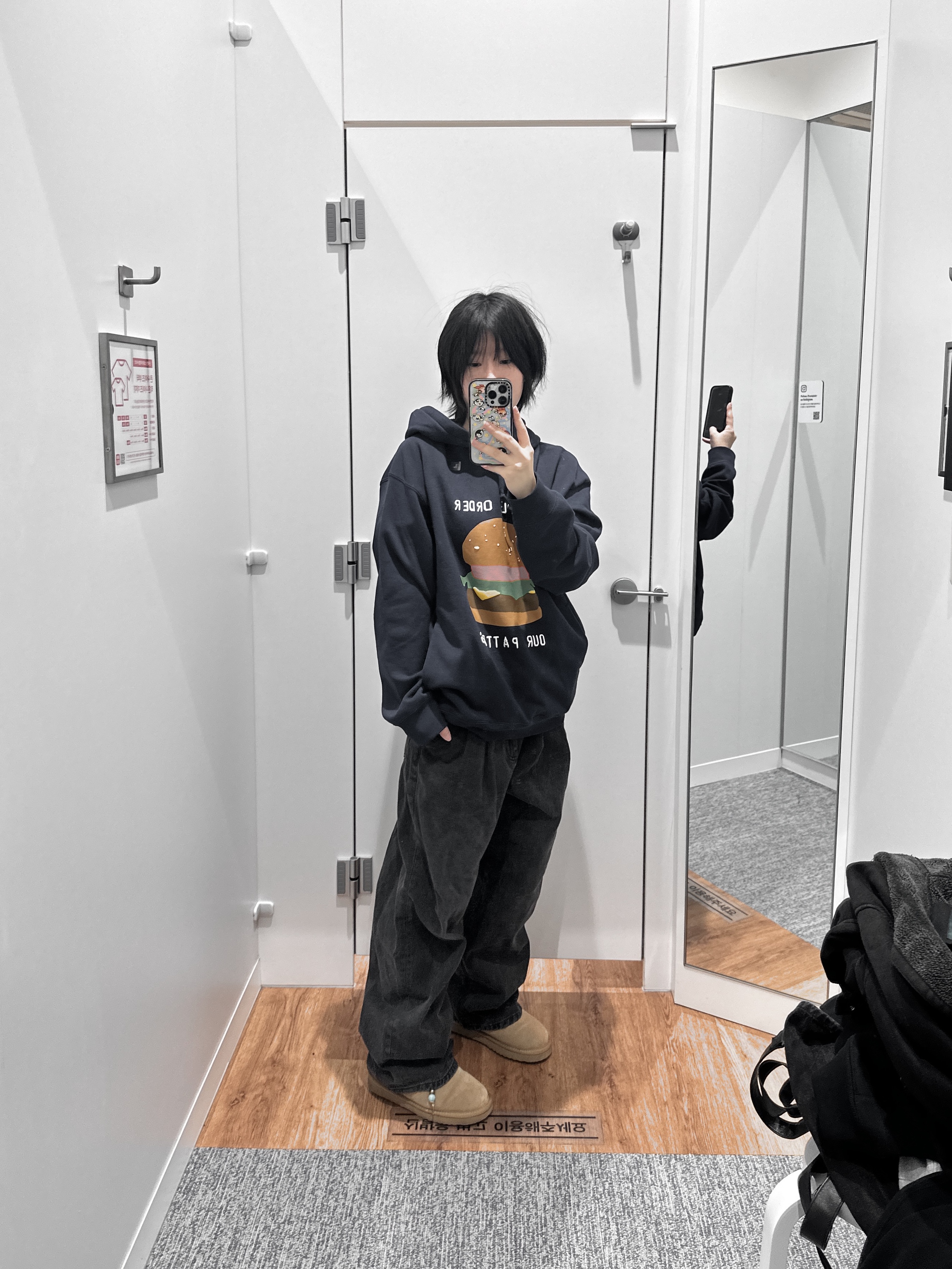 Uniqlo UT x CPFM x SpongeBob Sweat Pull Parka C Navy 착용 스타일