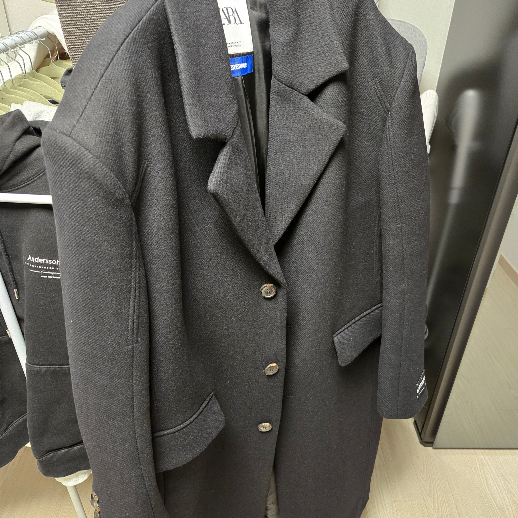 Zara x Ader Error Wool Blend Oversize Coat Black 착용 스타일