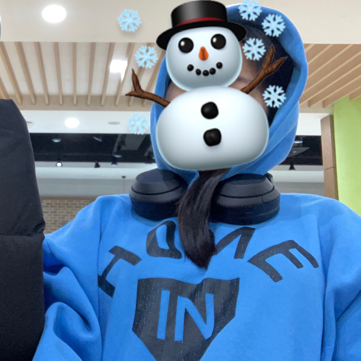 BDNS x Collect Pieces Home In Hoodie Skyblue 착용 스타일
