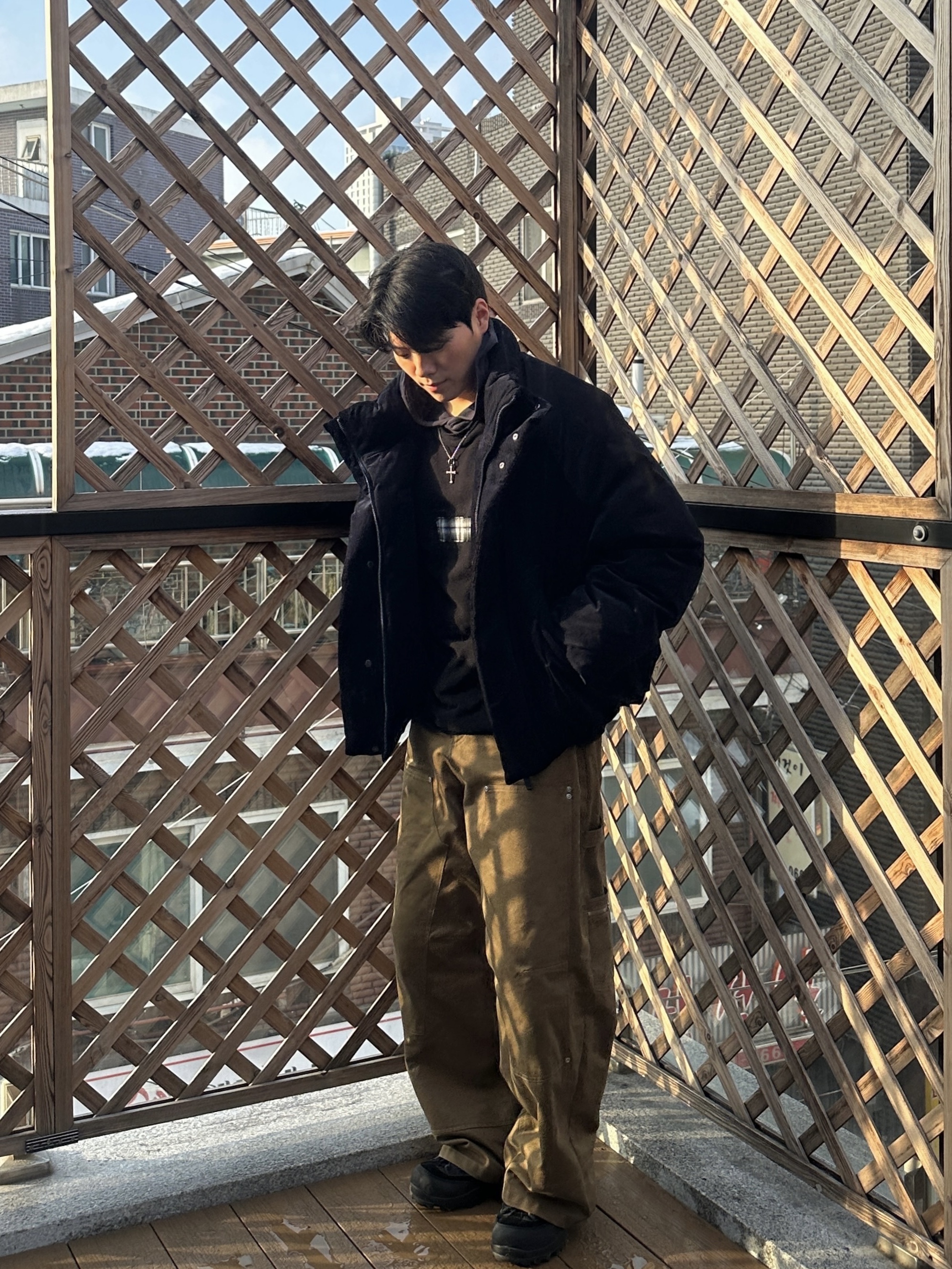 Hatchingroom Base Hoodie Blue Charcoal, [프리오더] Polyteru 925 Silver Pendant Cross Bone 착용 스타일 - 1