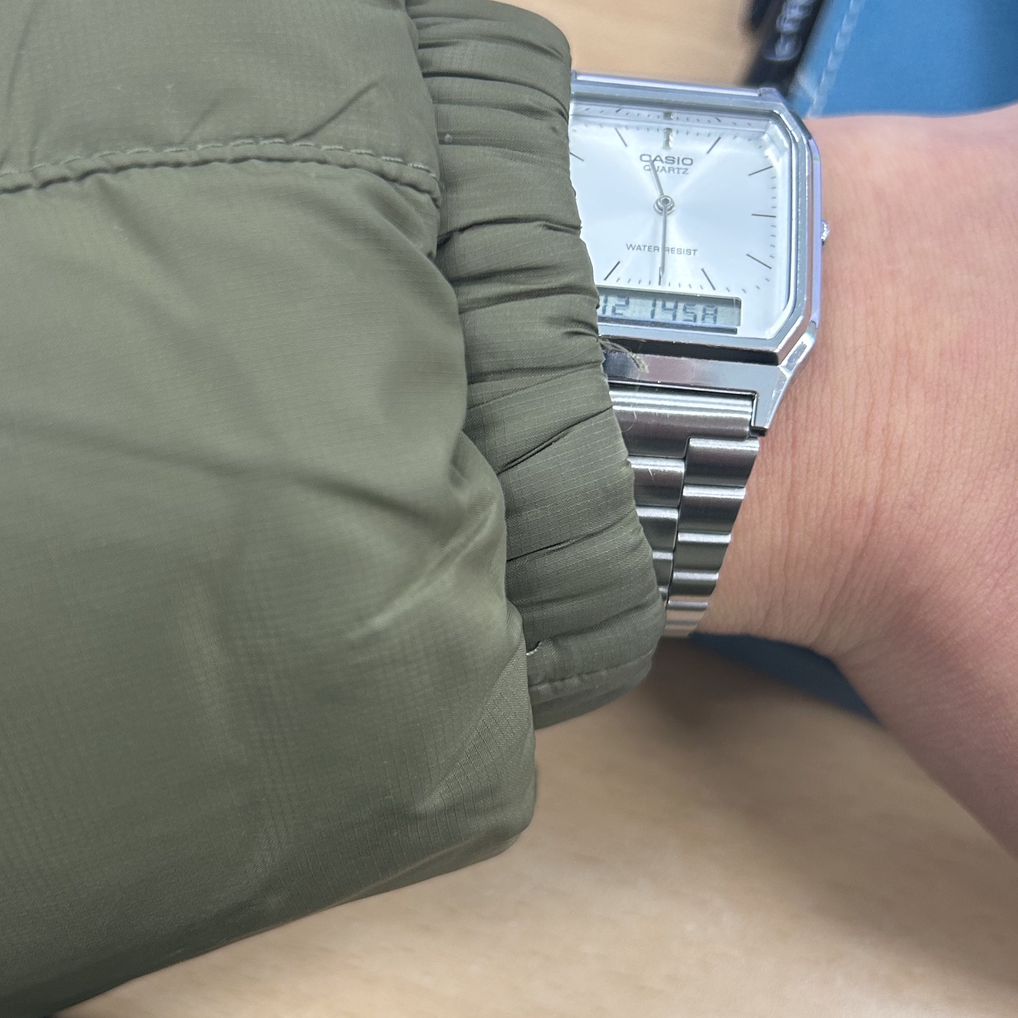 Casio AQ-230A-7AMQY 착용 스타일