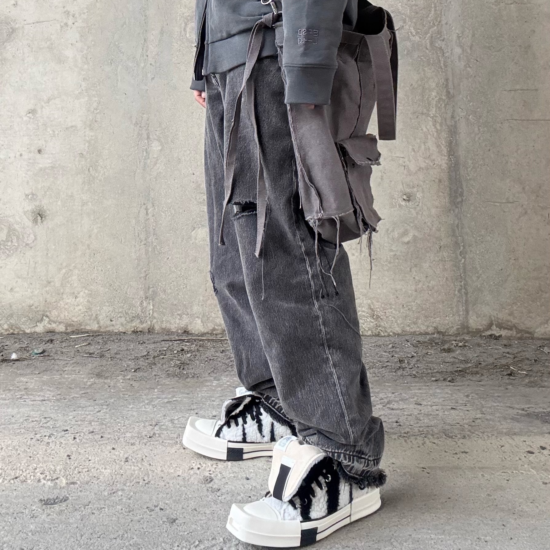 Converse x Drkshdw Turbodrk Chuck 70 Hi Lilly White 착용 스타일 - 3