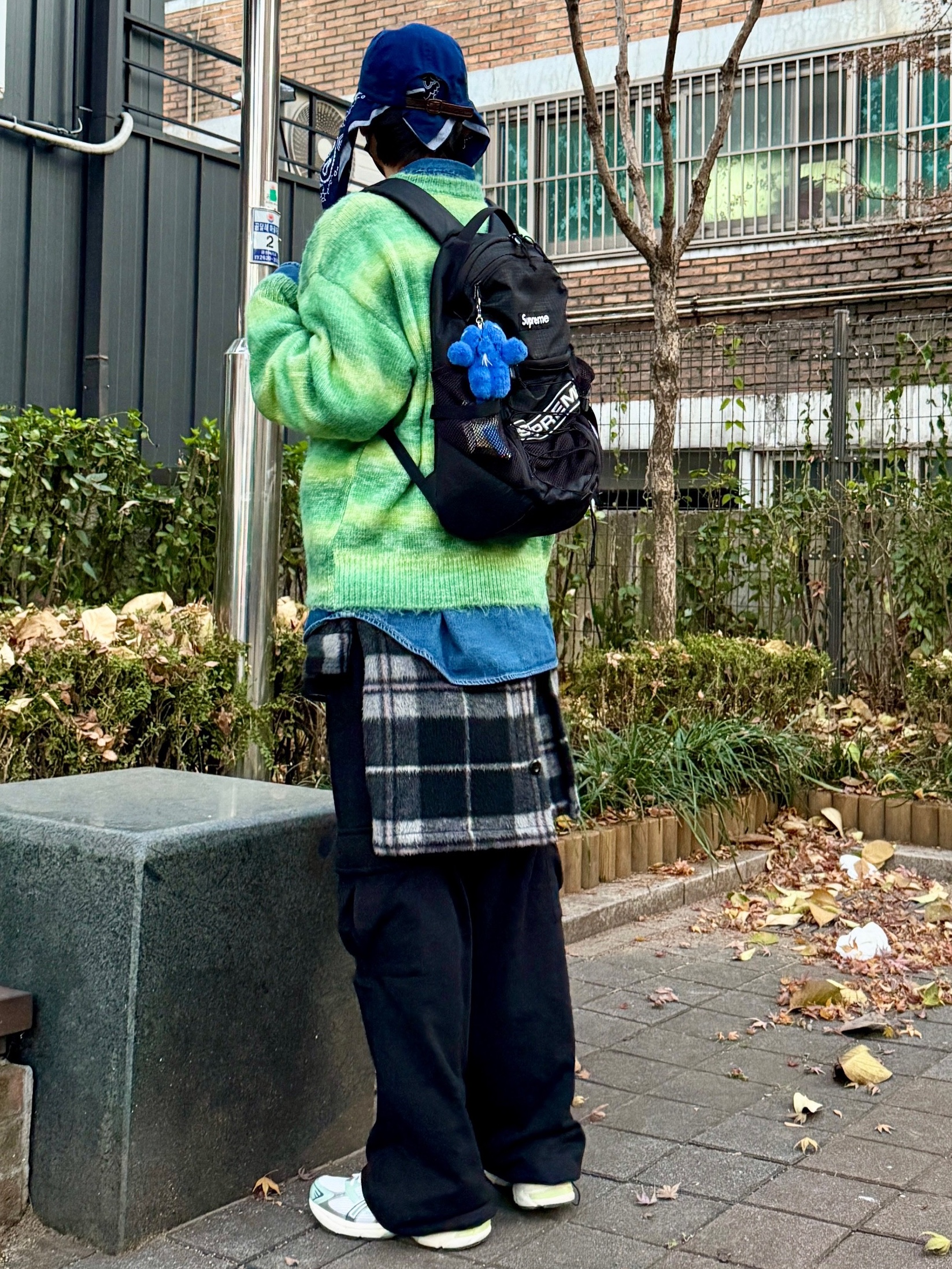 Asics x Naked Gel-1130 White Pure Silver, Supreme Hav-A-Hank Bandanas Multicolor (Set of 3) - 24SS 착용 스타일 - 4