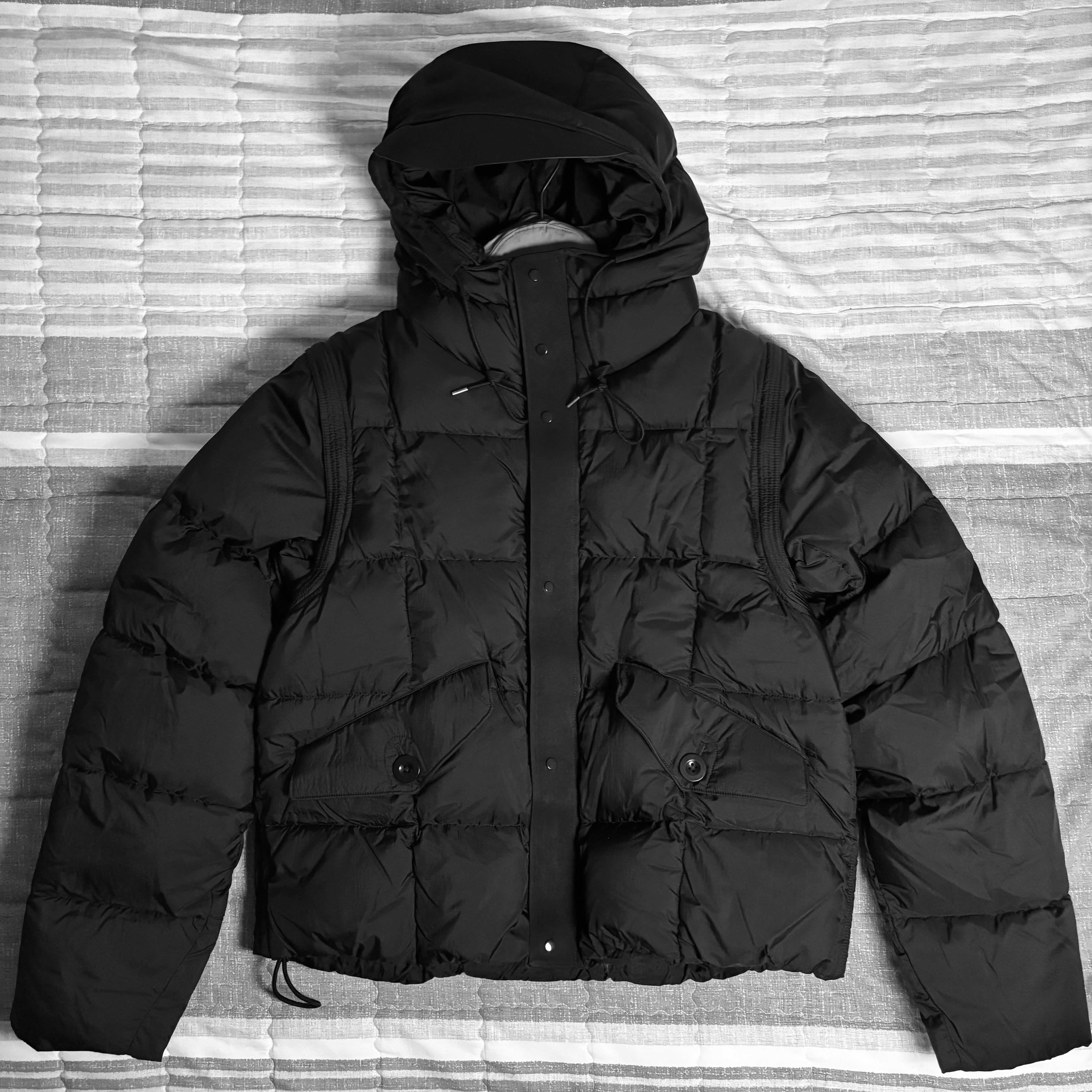 Ten C Hurricane Combo Down Anorak Black 착용 스타일 - 1