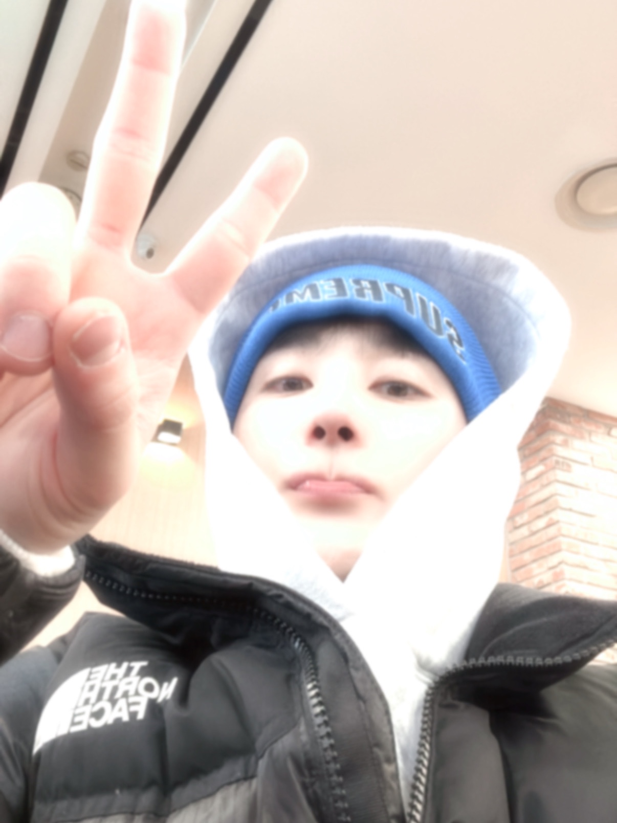 Supreme Slant Beanie Blue - 23FW, IAB Studio Hoodie Light Gray 착용 스타일 - 1