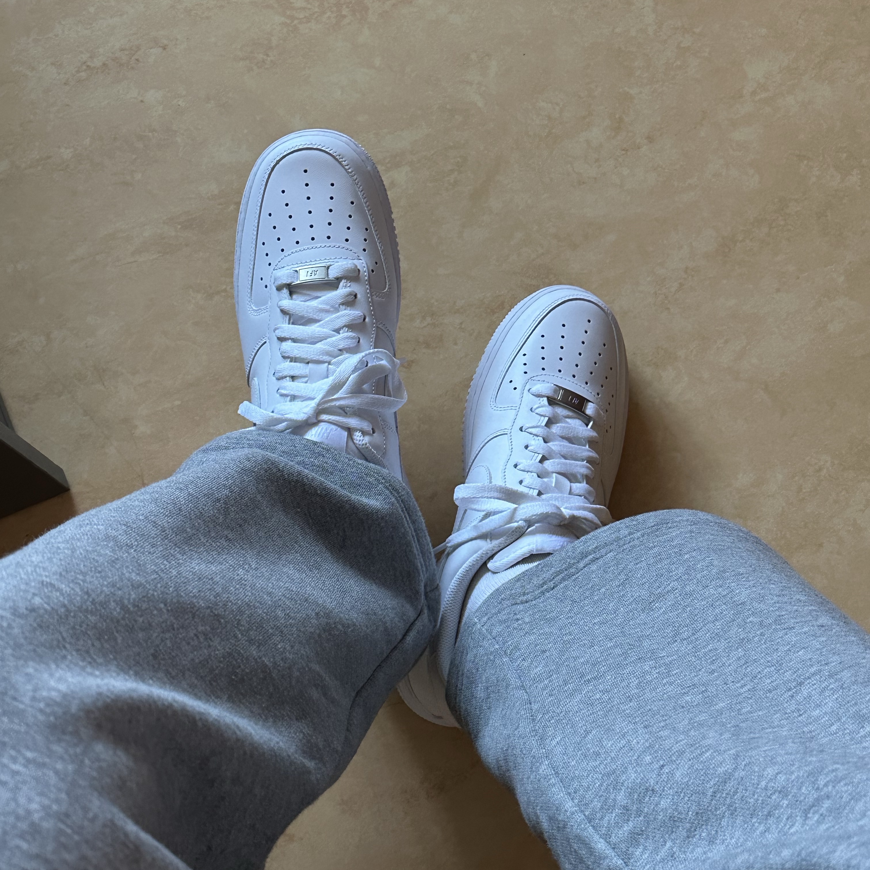 Nike Air Force 1 '07 Low White 착용 스타일
