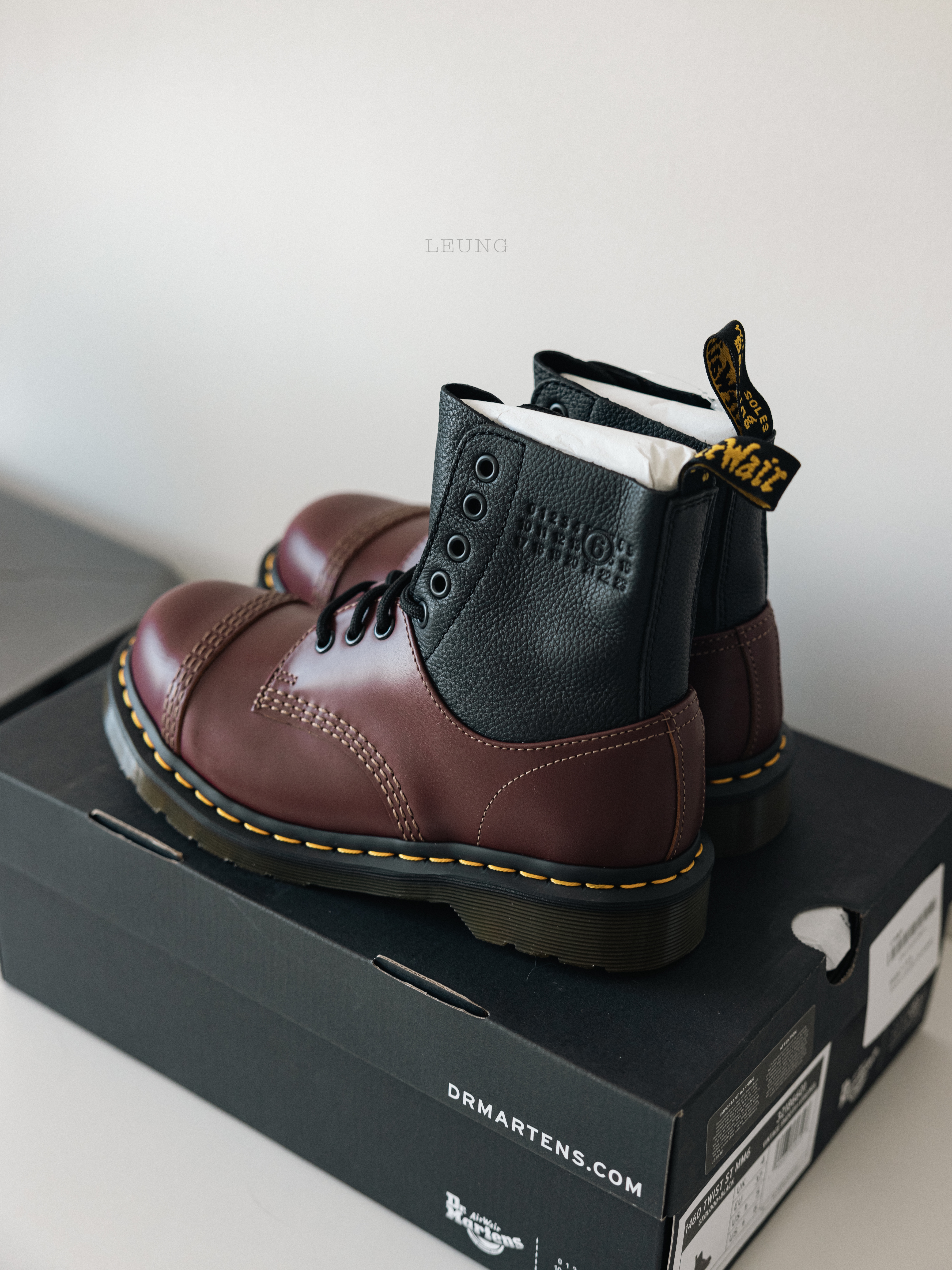 Dr. Martens x MM6 Maison Margiela 1460/1461 Twist ST Vintage Smooth Virginia Multi 착용 스타일 - 4