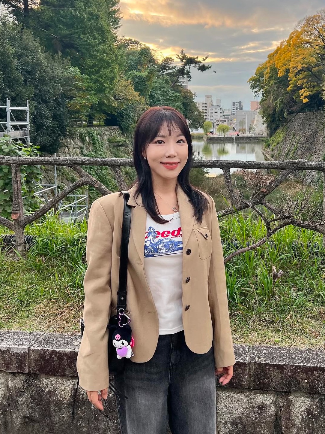 (W) Hysteric Glamour Speedster Chibi T-Shirt White, Matin Kim Half Shirring Ribbon Round Bag Black 착용 스타일 - 4