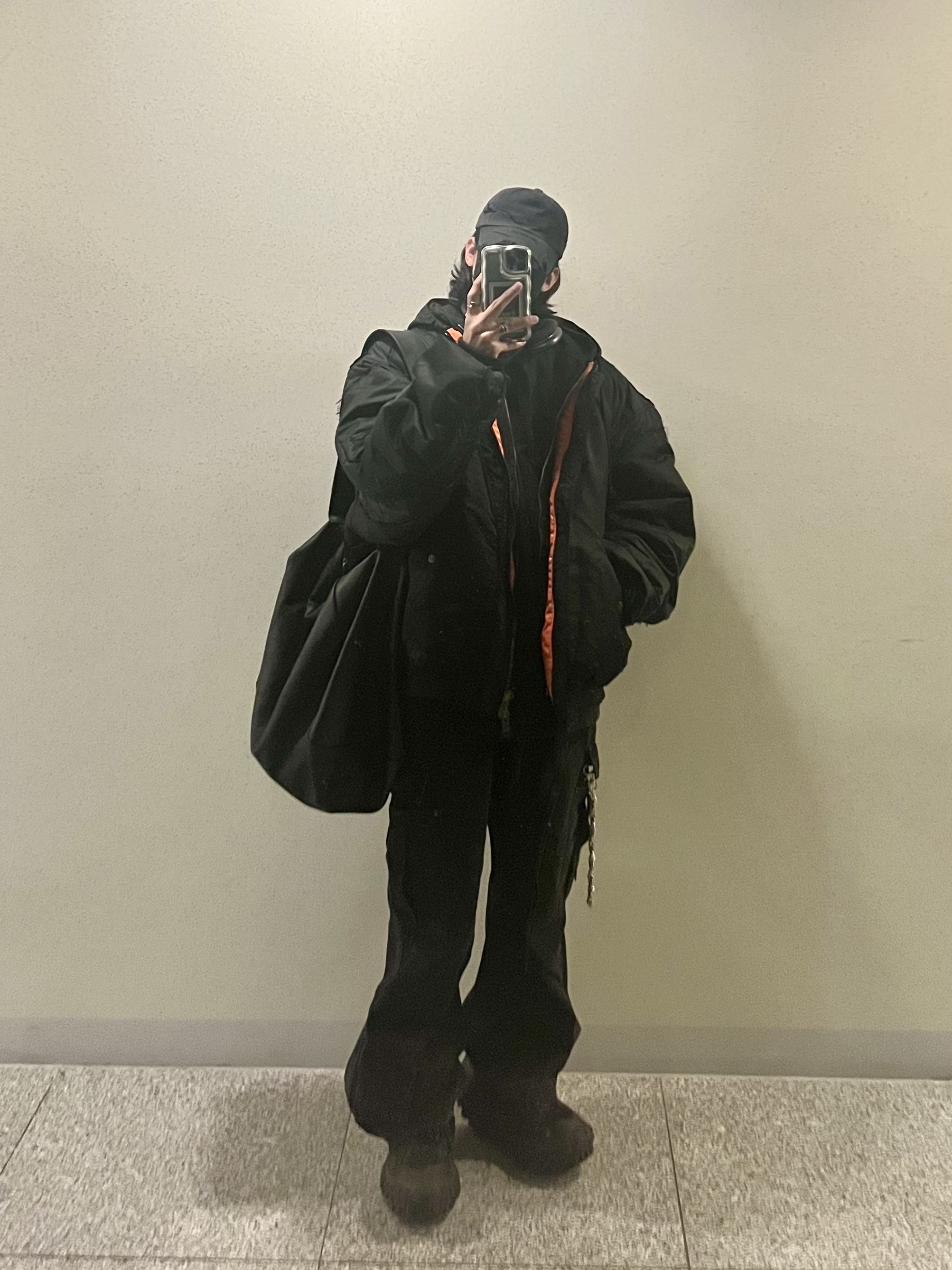 Project G/R Distressed Layer Zip Hoodie Faded Black, Project G/R Reworked Hooded Bomber Jacket Black 착용 스타일