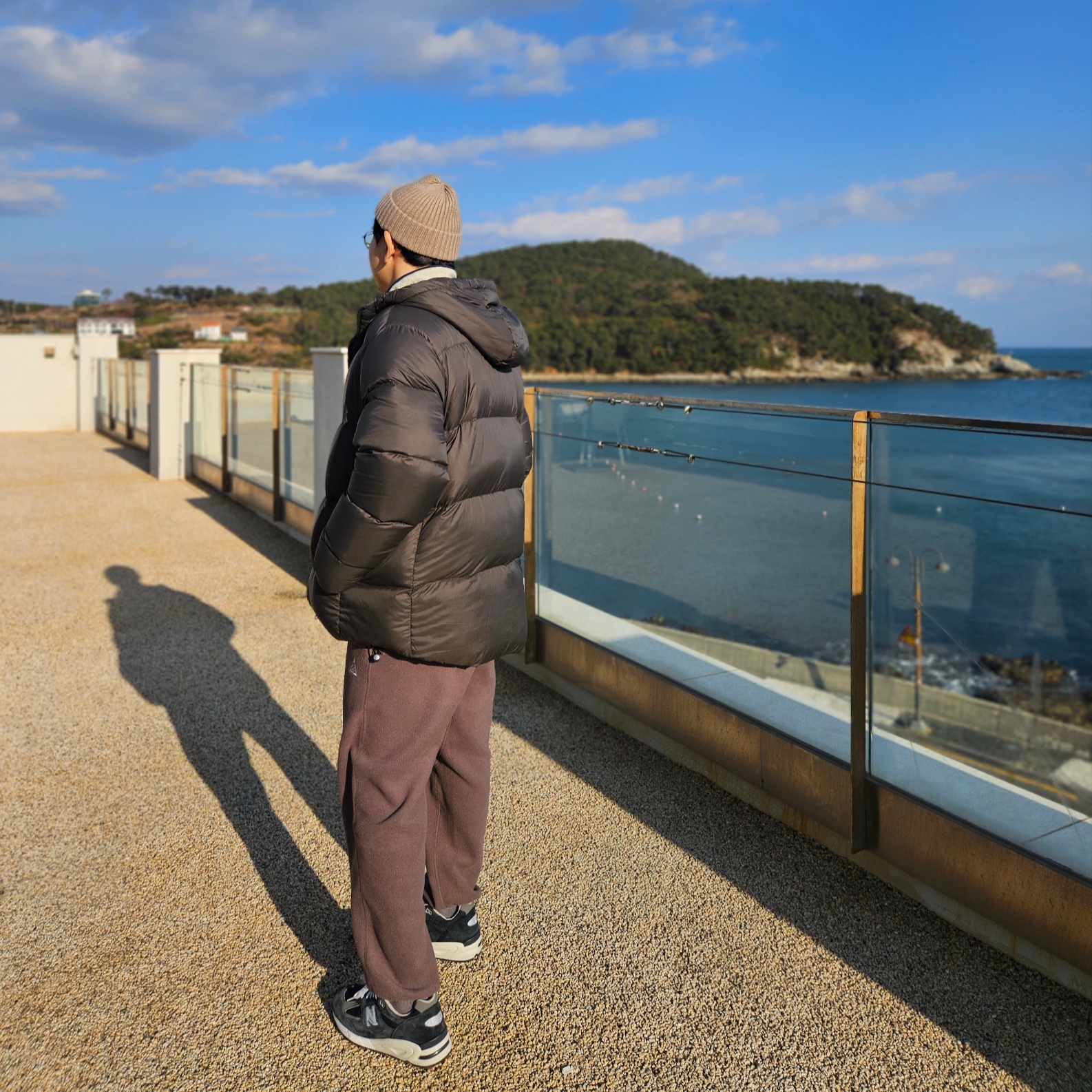 Patagonia Synchilla Snap-T Fleece Pullover Oatmeal Heather, New Balance 990v2 Made in USA Navy 착용 스타일 - 8