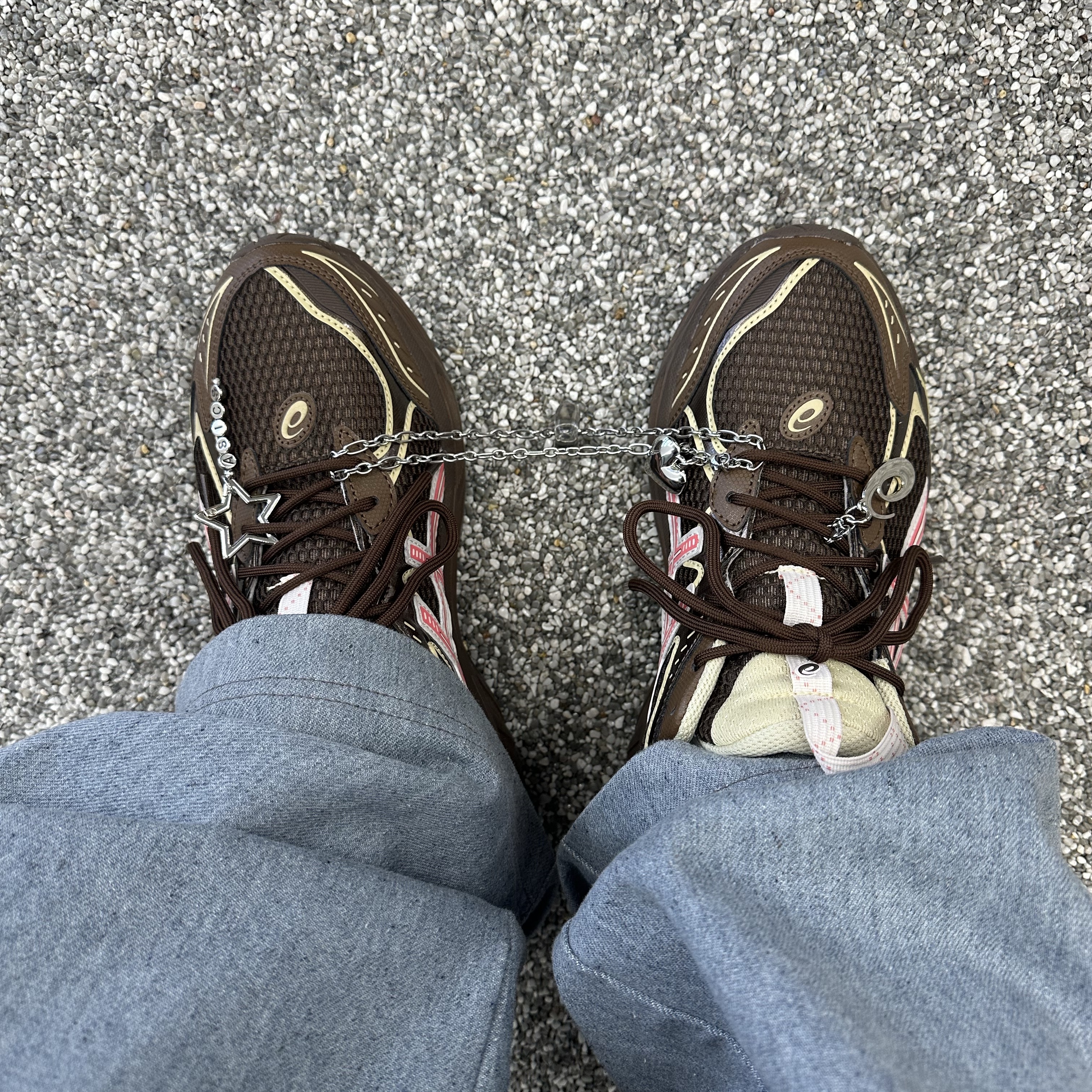 Asics UB8-S GT-2160 Brown Storm Sienna, Supreme x MM6 Maison Margiela Zip Up Hooded Sweatshirt Black - 24SS 착용 스타일 - 3