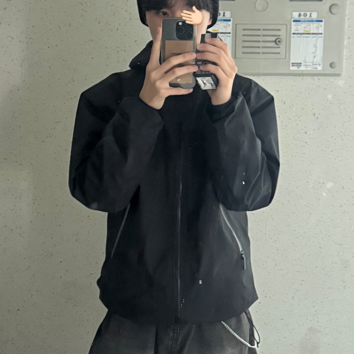 Arc'teryx Atom Heavyweight Hoody Black 착용 스타일