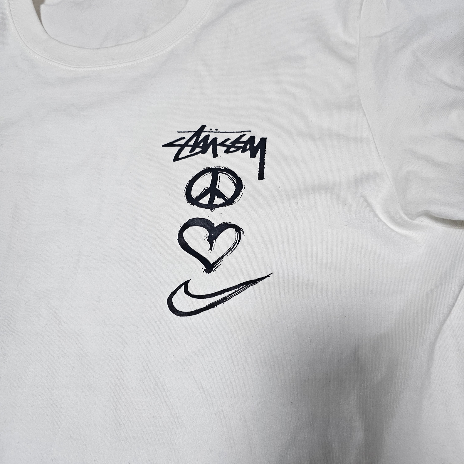Nike x Stussy NRG RA T-Shirt Summit White (DM4942-121) 착용 스타일 - 2