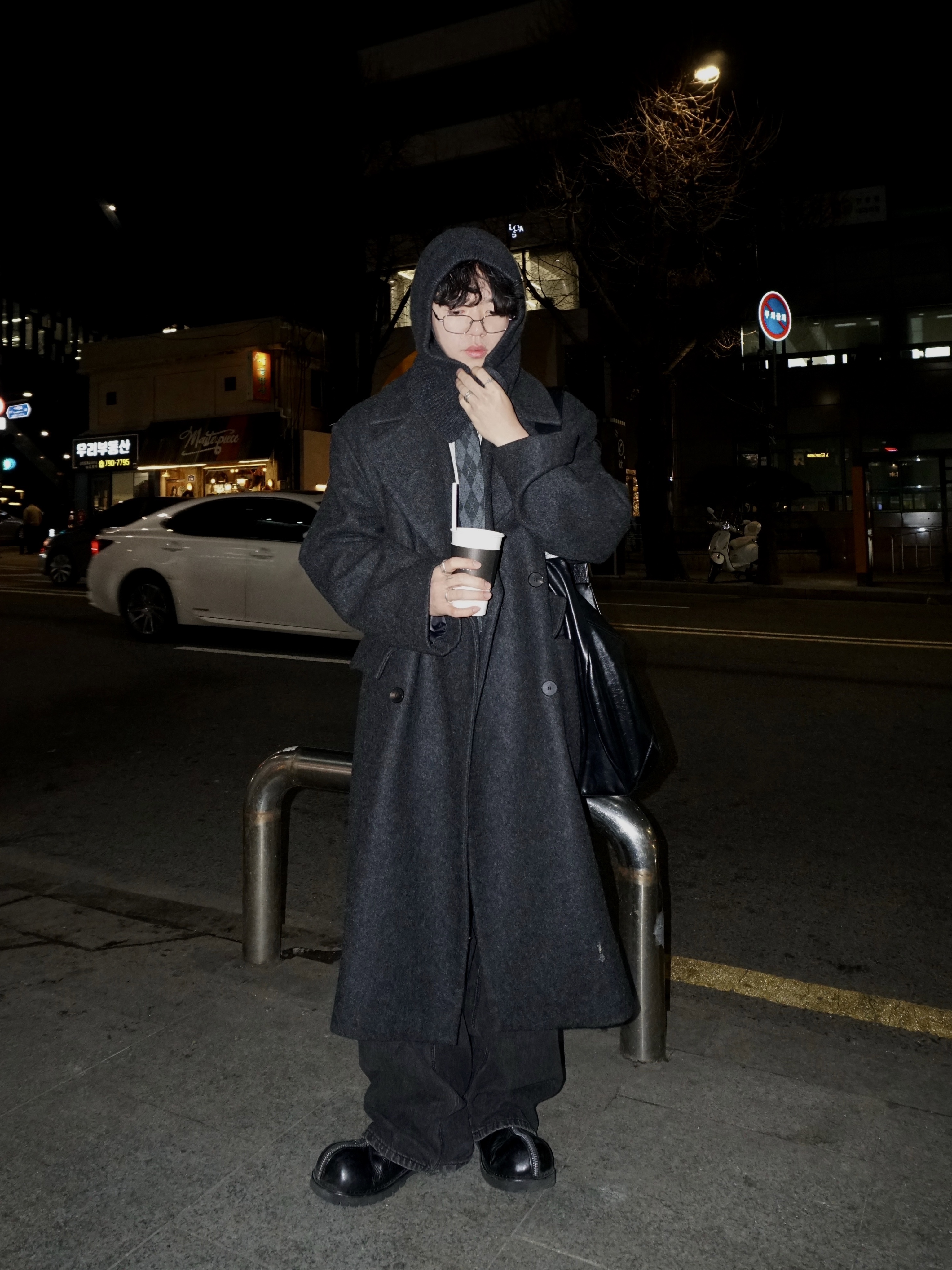 Millo Archive Double Coat Black, Gentle Monster Atomic 02 Silver 착용 스타일 - 4
