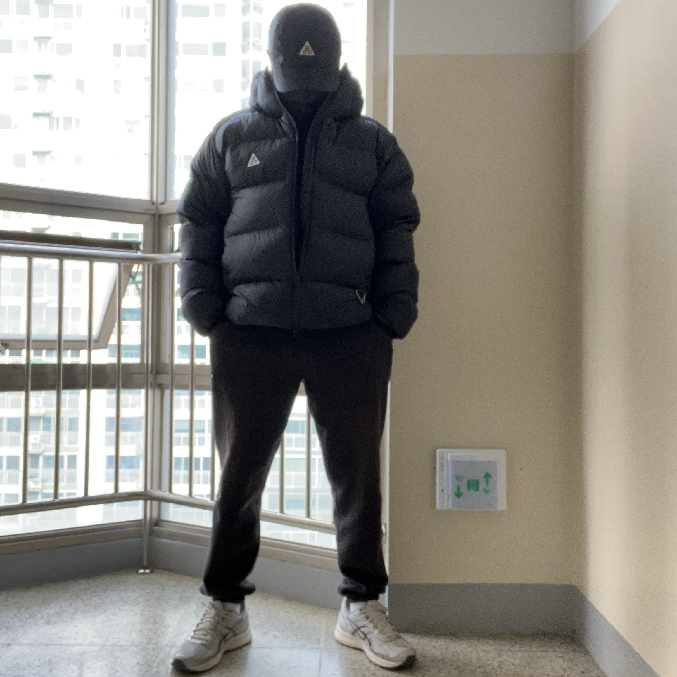 Asics Jog 100 S White Black - 2E Wide, Nike ACG Therma-Fit ADV Lunar Lake Loose Hooded Jacket Black Summit White - Asia 착용 스타일