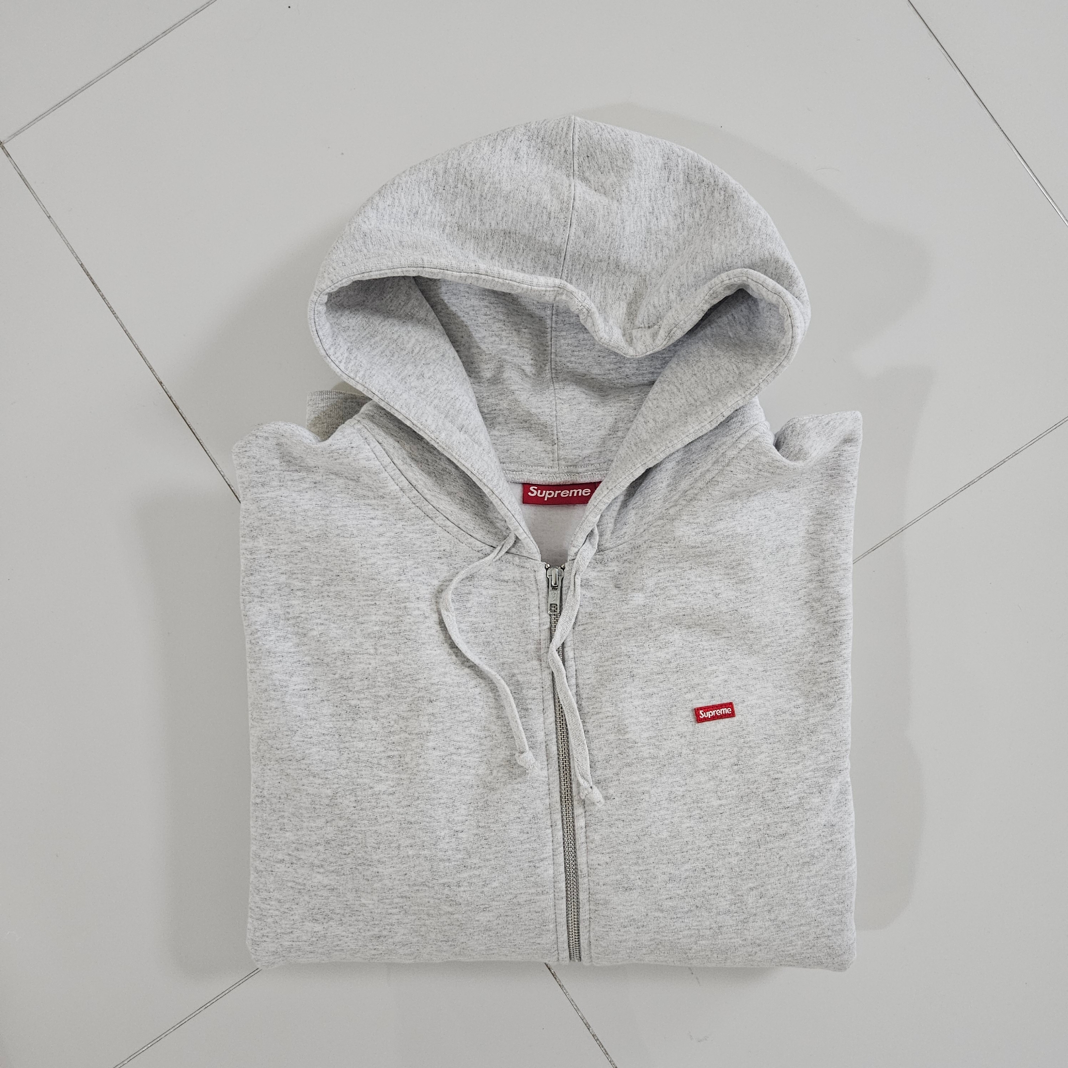 Supreme Small Box Zip Up Hooded Sweatshirt Ash Grey - 24FW 착용 스타일