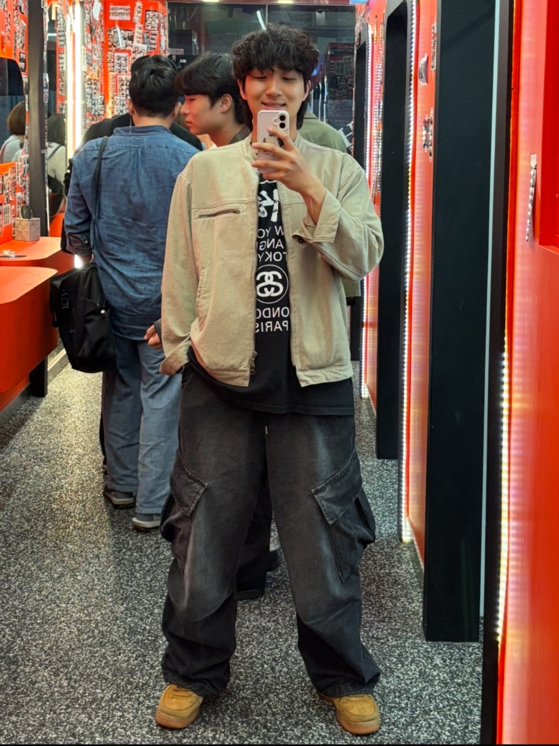 Stussy World Tour T-Shirt Black 2024,2025, Nike Air Force 1 '07 WB Flax 착용 스타일