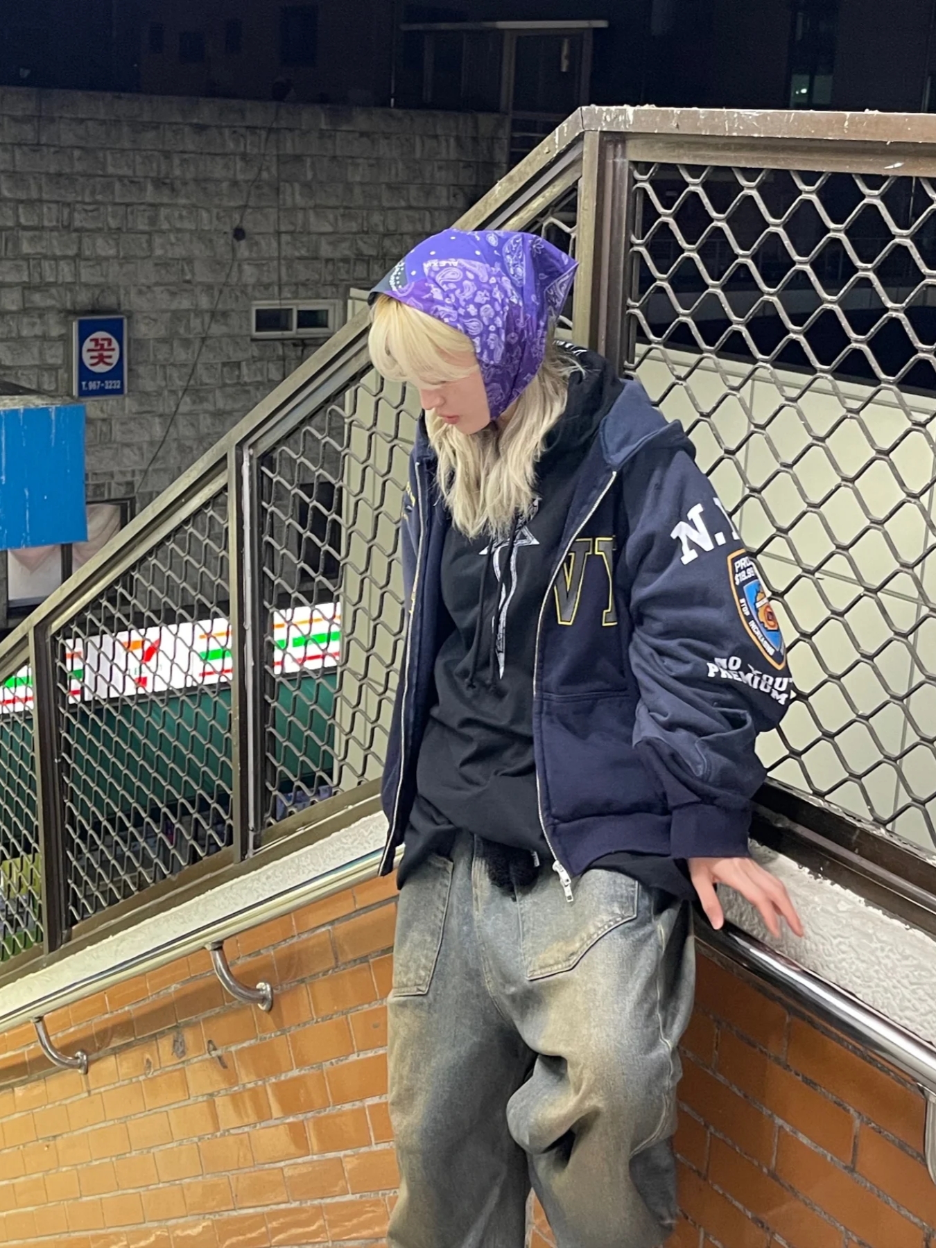 Project G/R Reconstructed Folded Zip Hoodie Navy, Project G/R Coated Backward Denim Blue 착용 스타일 - 2