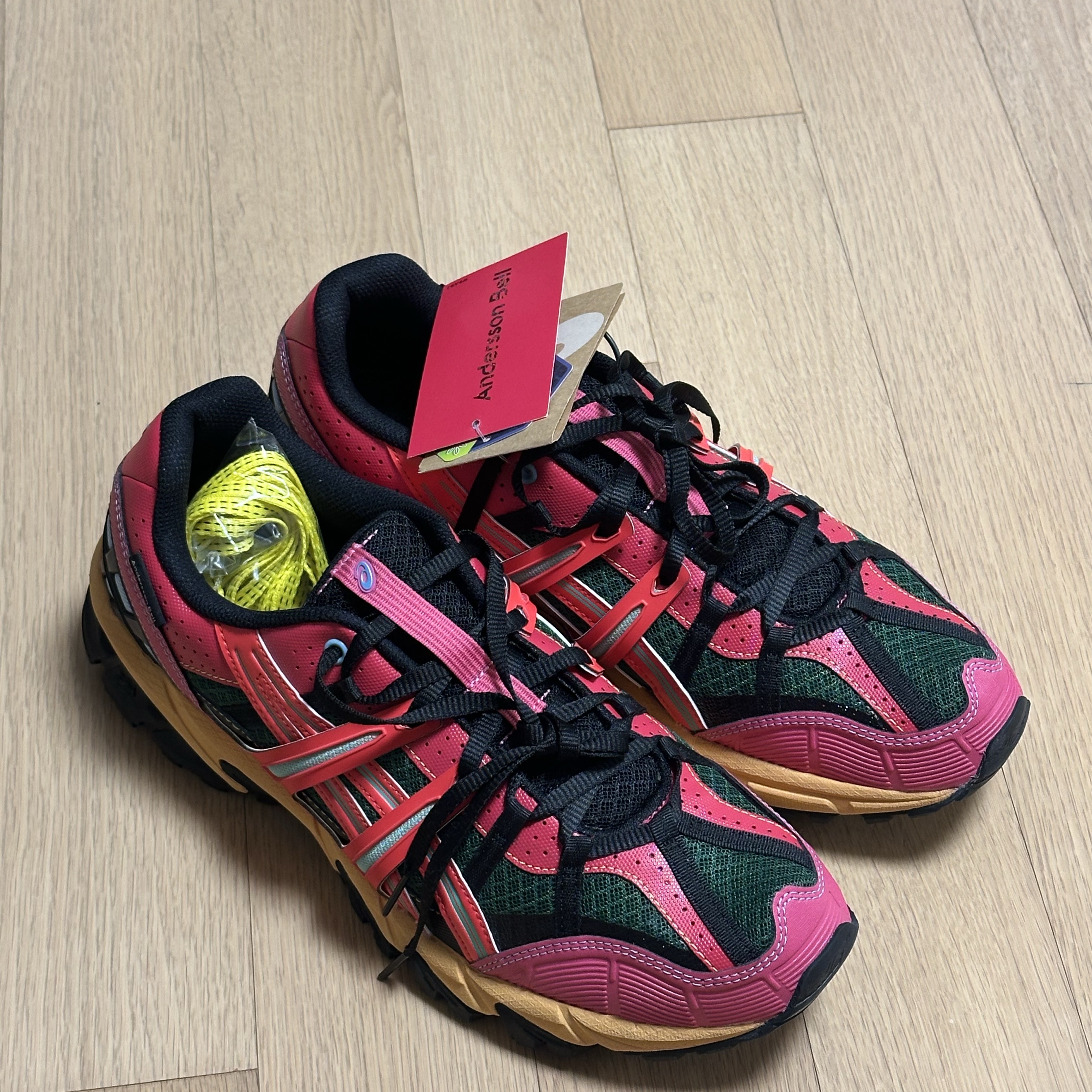 Asics x Andersson Bell Gel-Sonoma 15-50 Bright Rose Evergreen 착용 스타일 - 1