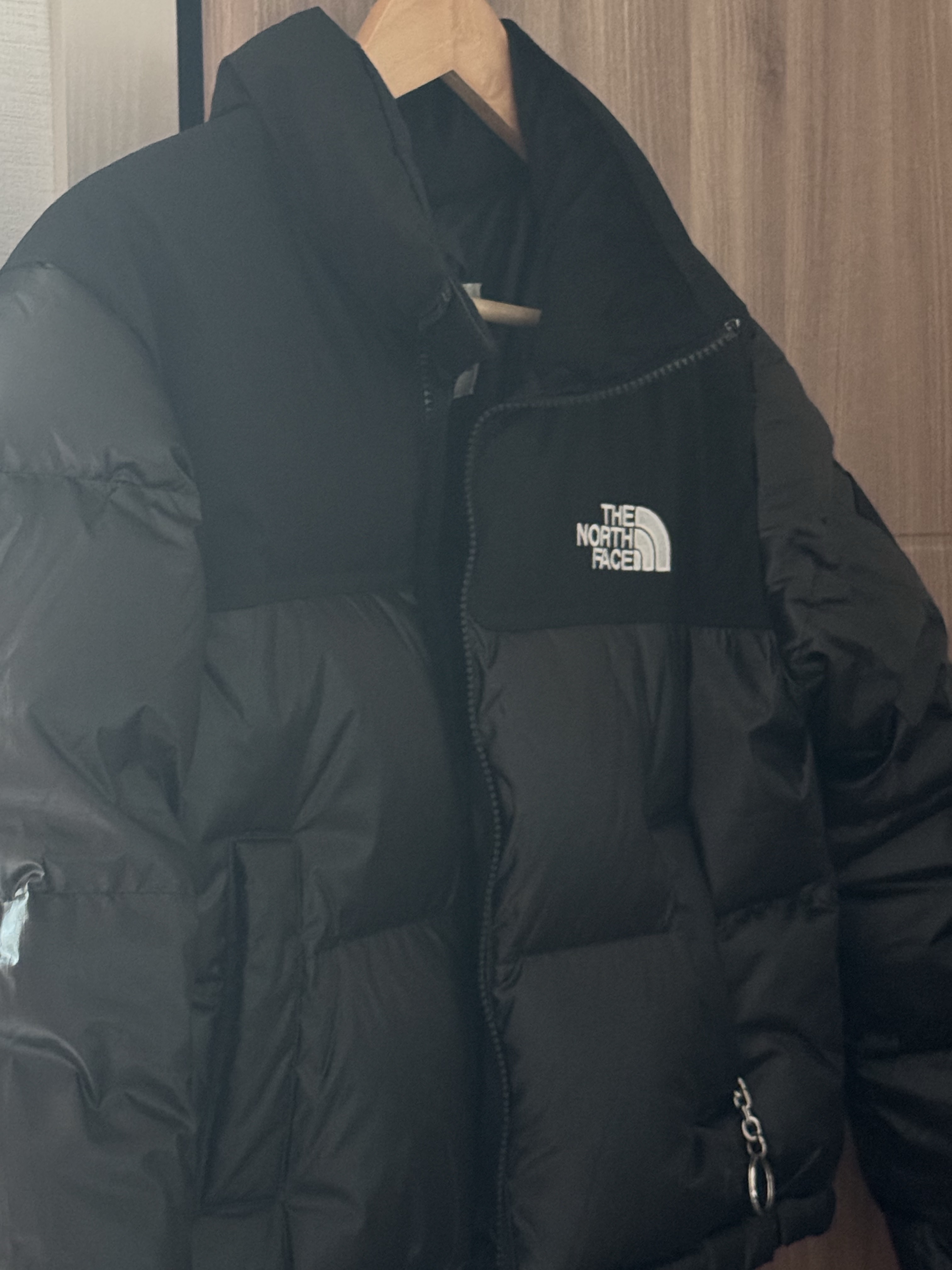 (W) The North Face White Label Novelty Nuptse Down Jacket Real Black 착용 스타일