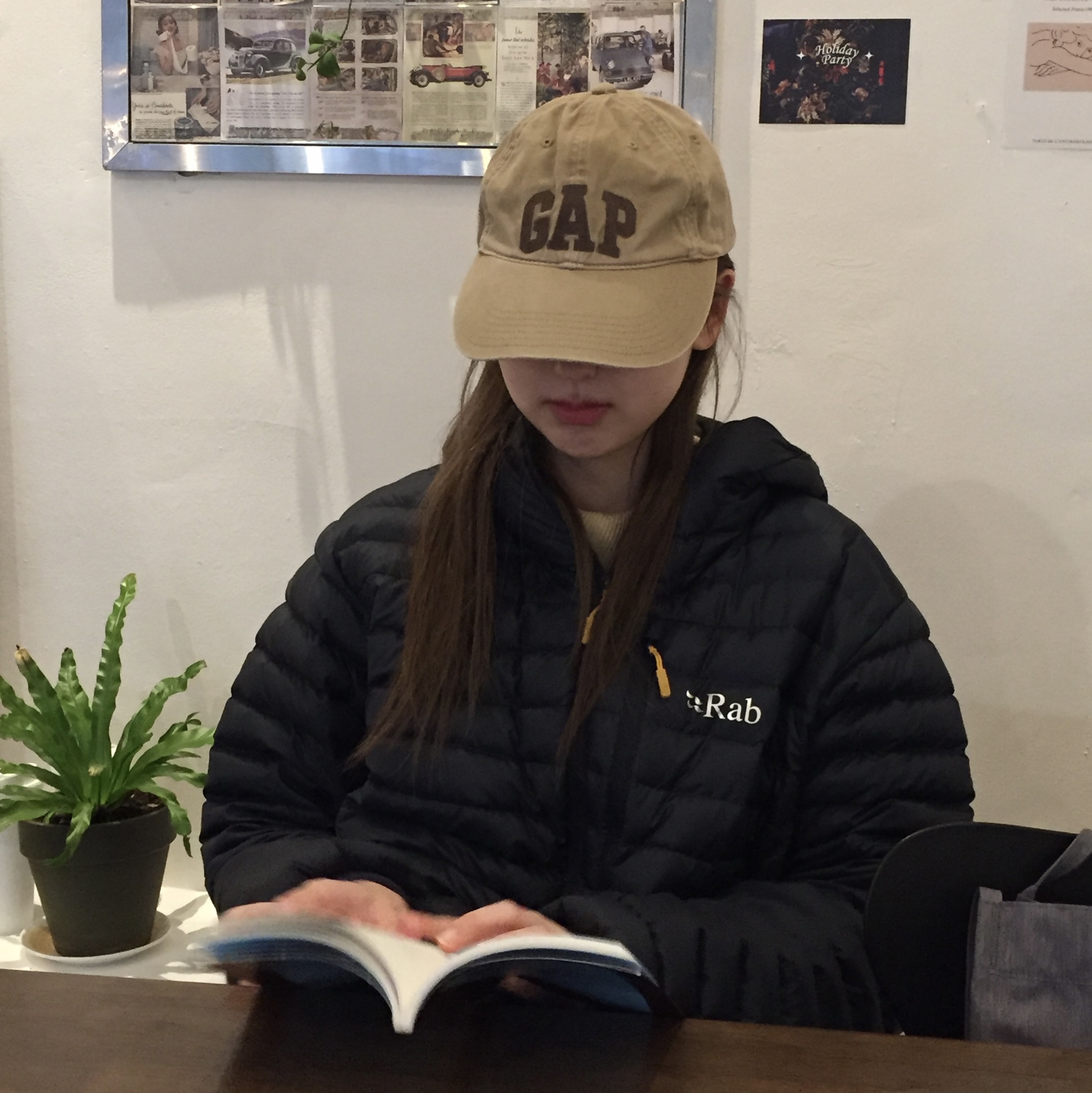 Rab Microlight Alpine Jacket Beluga 착용 스타일 - 2