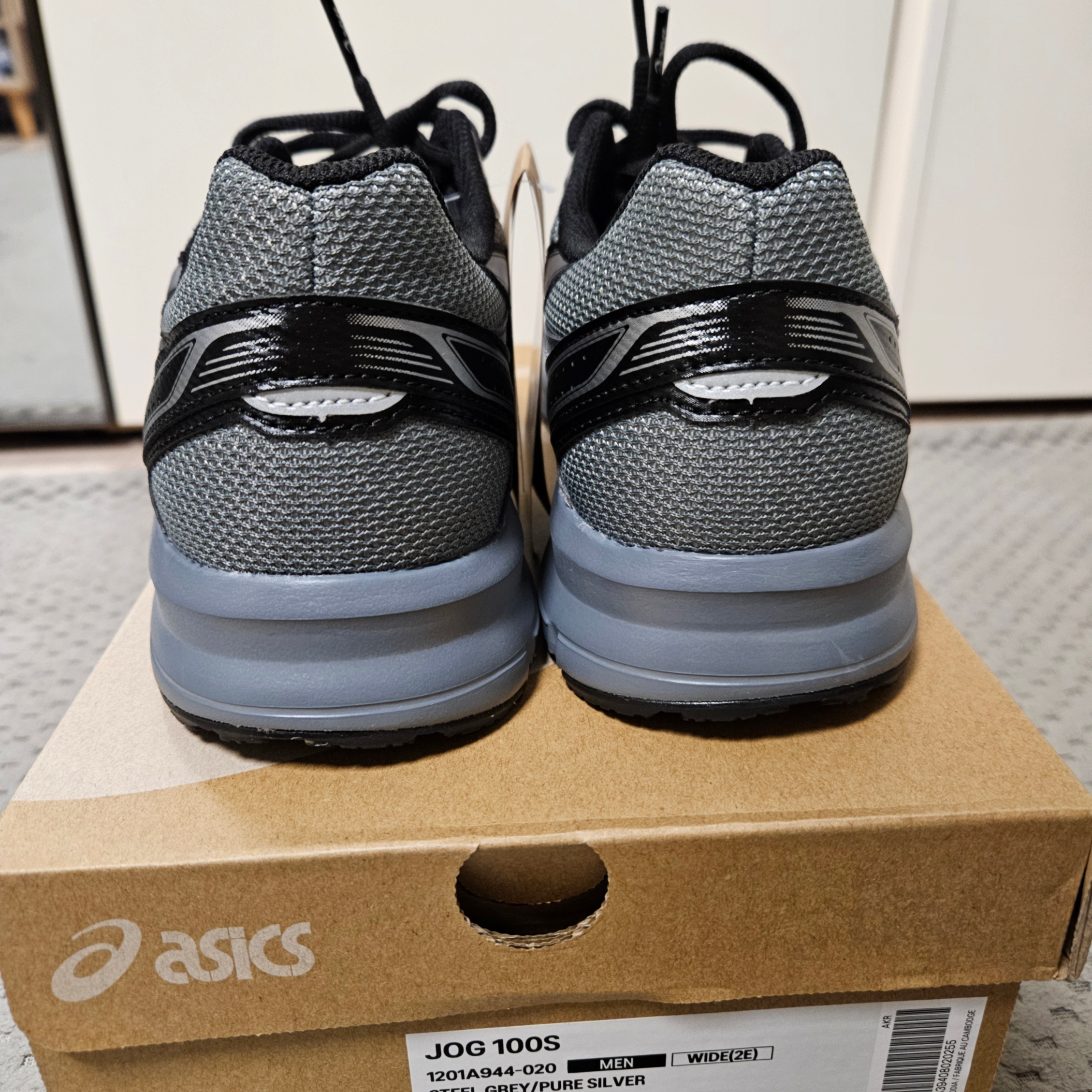 Asics Jog 100 S Steel Grey - 2E Wide 착용 스타일 - 3