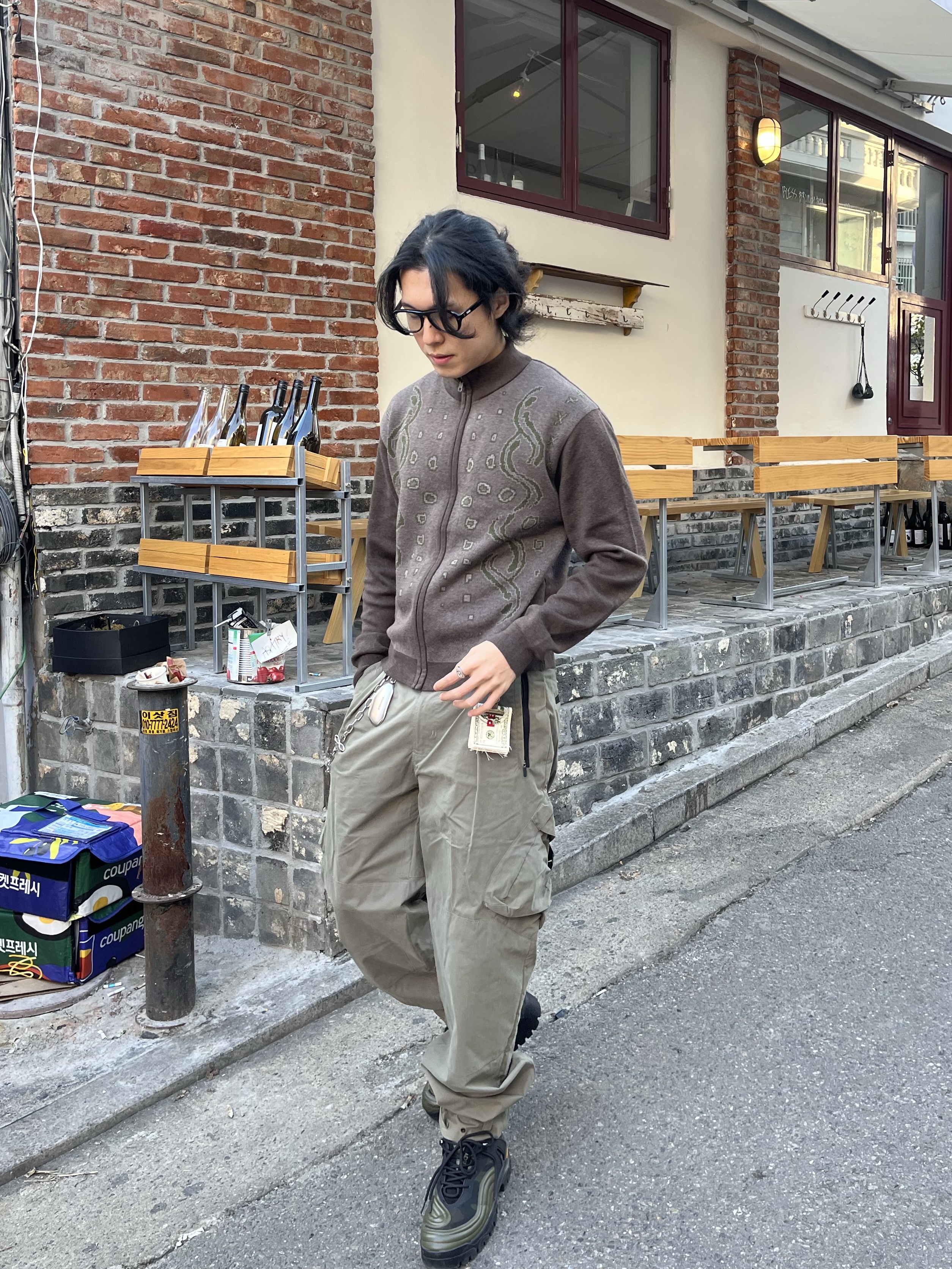Ader Error Standic Shoehorn Keyring Silver, Gentle Monster x Maison Margiela MM113 Black Clear 착용 스타일 - 2