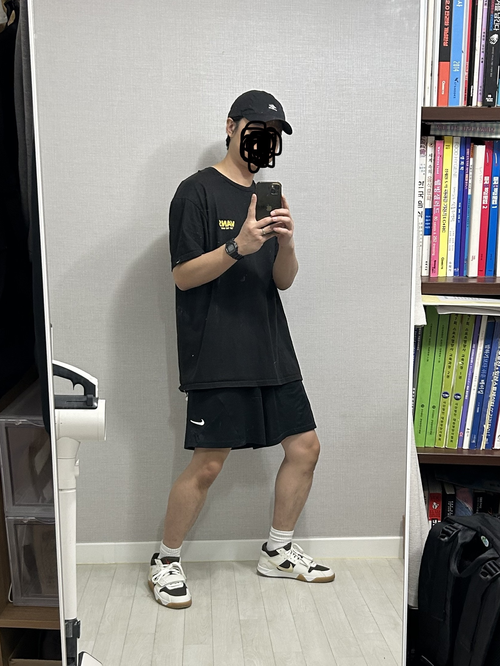 Jordan x Travis Scott Jumpman Jack TR Sail and Dark Mocha 착용 스타일 - 4
