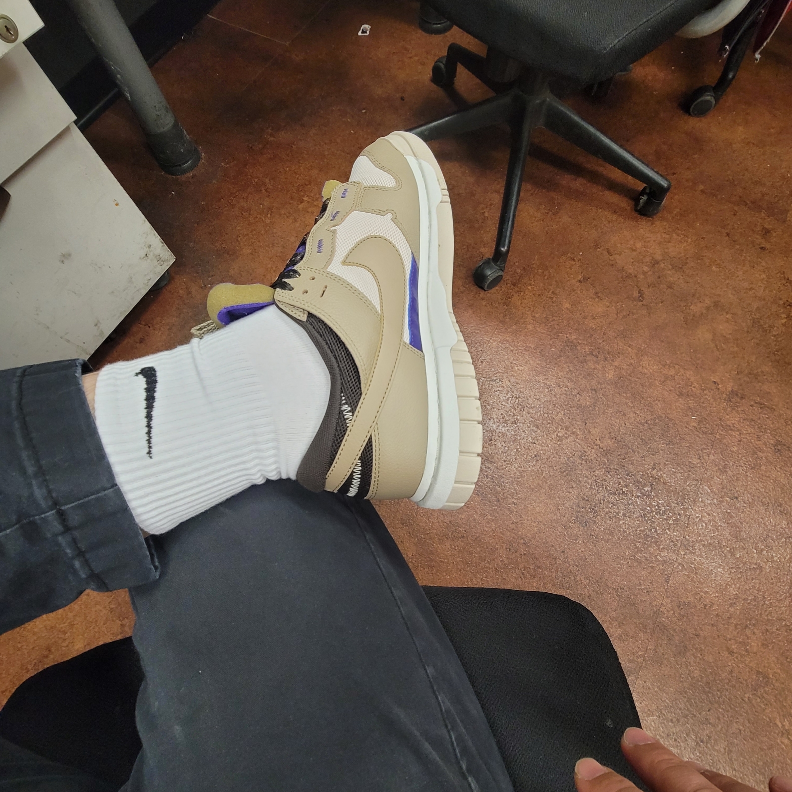 Nike Air Dunk Jumbo Light Orewood Brown Field Purple 착용 스타일