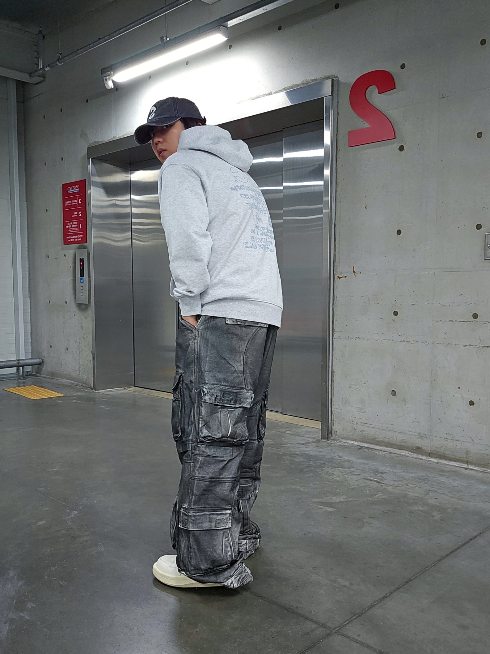 Project G/R Painted Denim Cargo Dirty White, Converse x Drkshdw Turbowpn Egret 착용 스타일 - 4