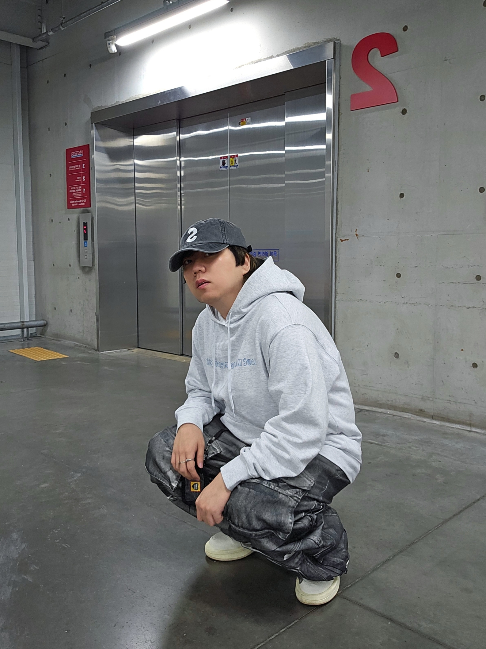 Project G/R Painted Denim Cargo Dirty White, Converse x Drkshdw Turbowpn Egret 착용 스타일 - 2