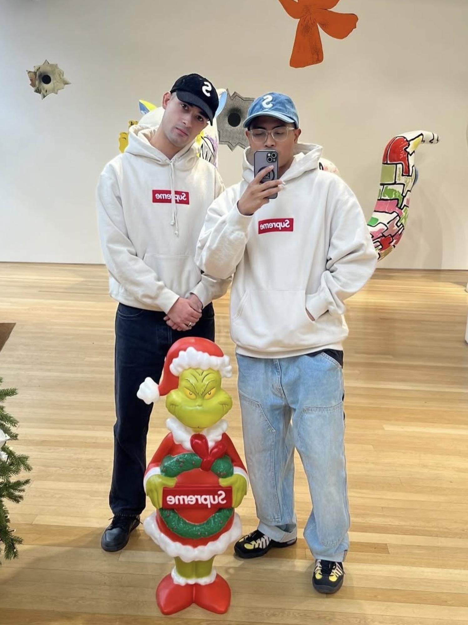 Supreme Box Logo Hooded Sweatshirt Stone - 24FW 착용 스타일