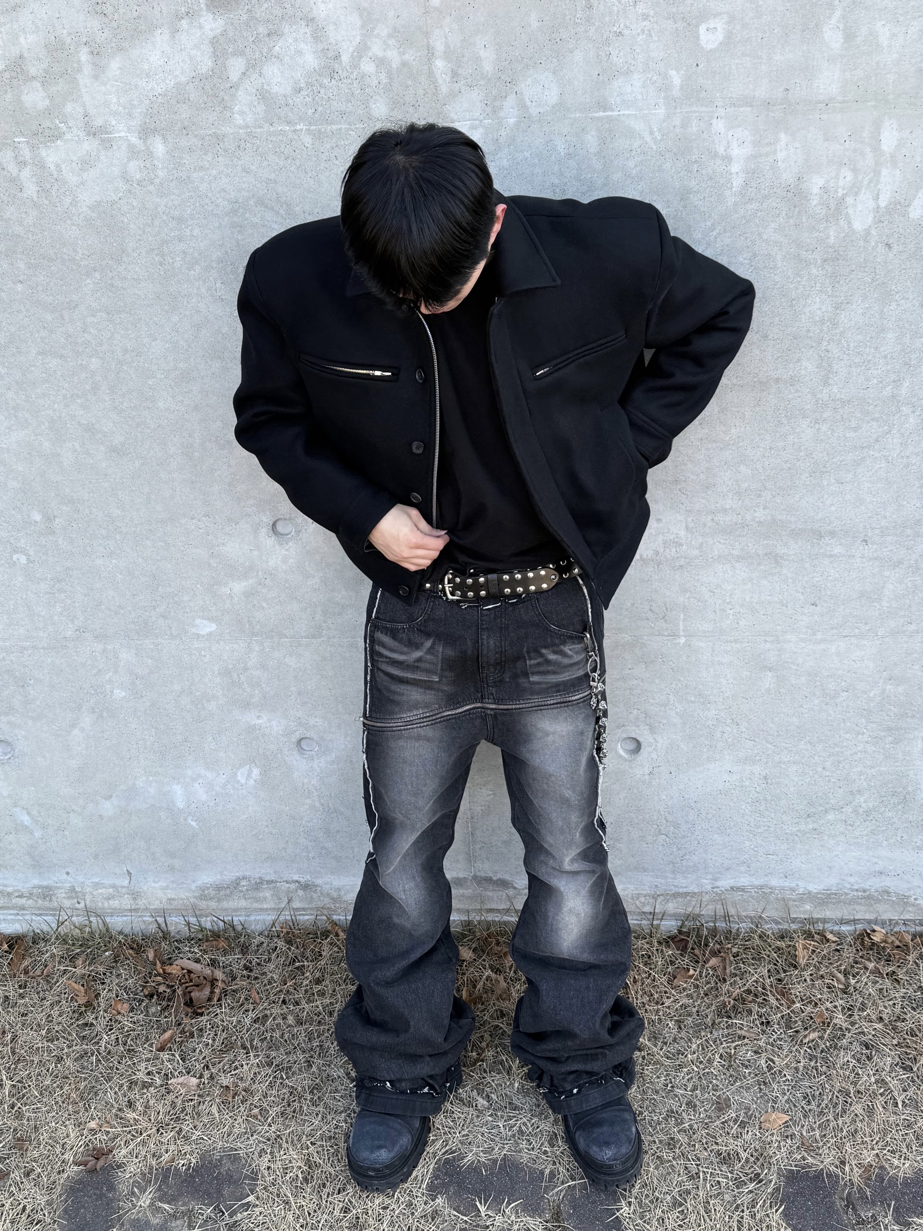 Balenciaga Combat Strike 20mm Boots Black, Stussy 8 Ball Studded Belt Black 착용 스타일 - 1